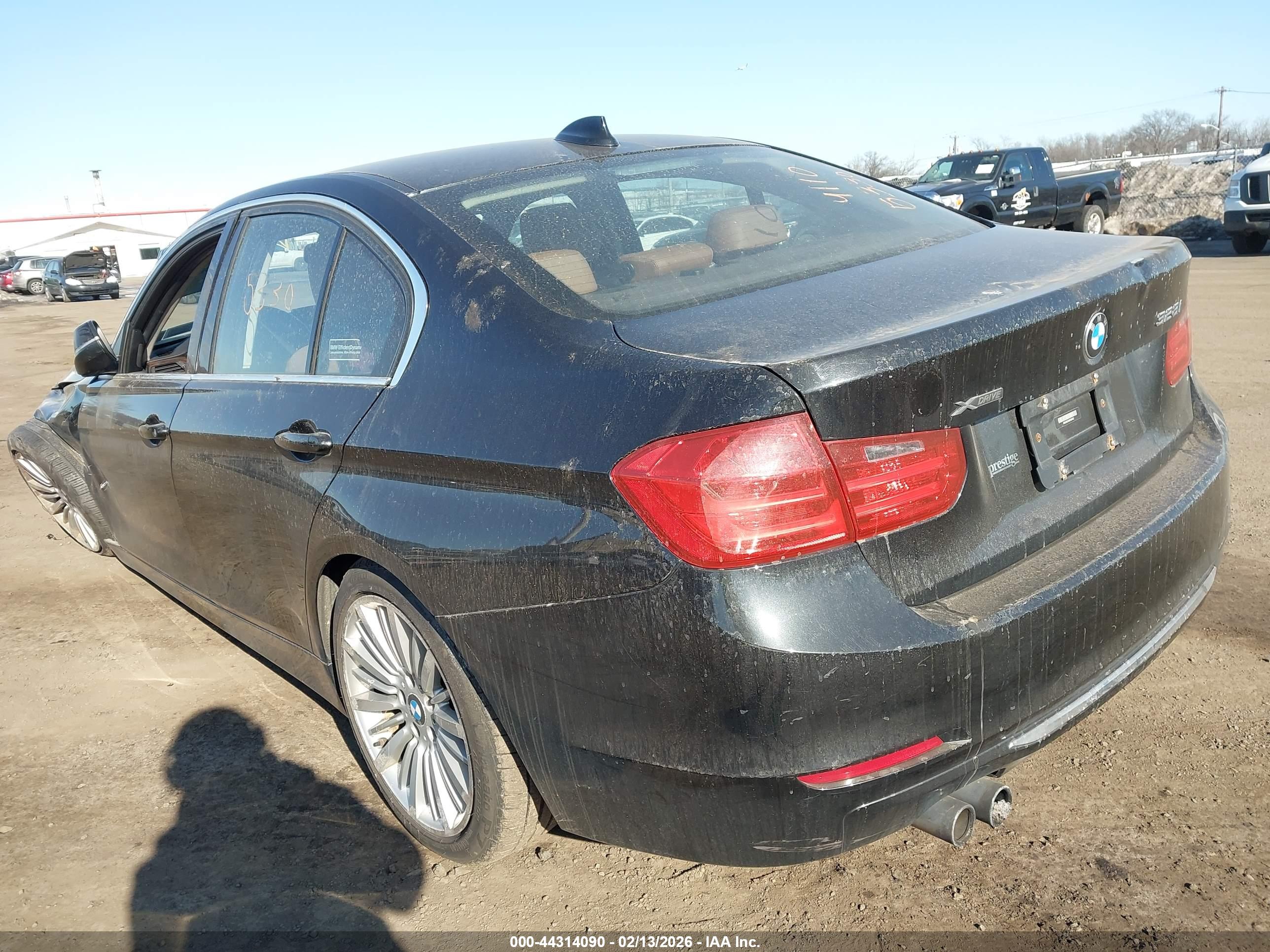 BMW 328I image 3