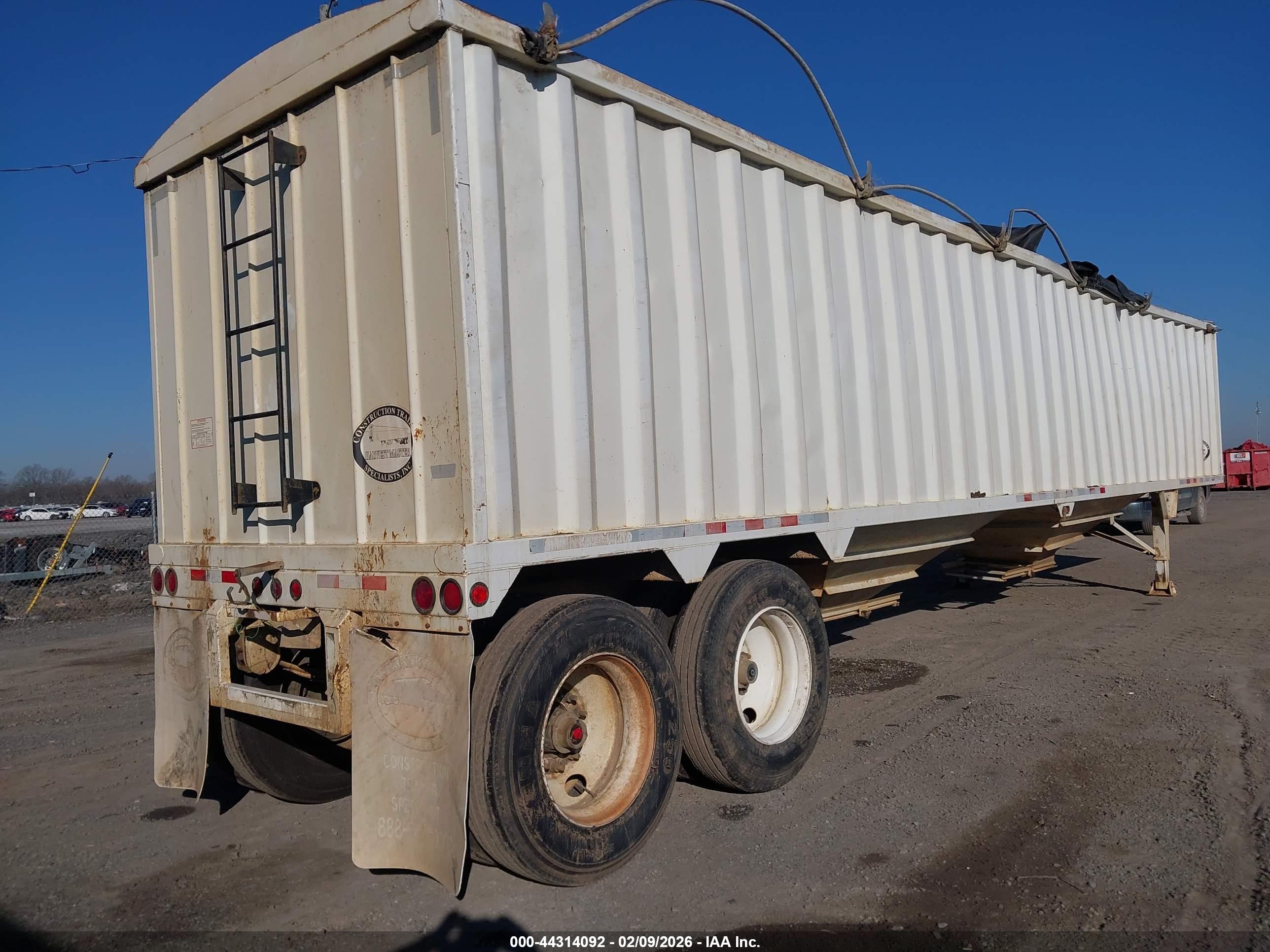 CONSTRUCTION TRAILER image 4