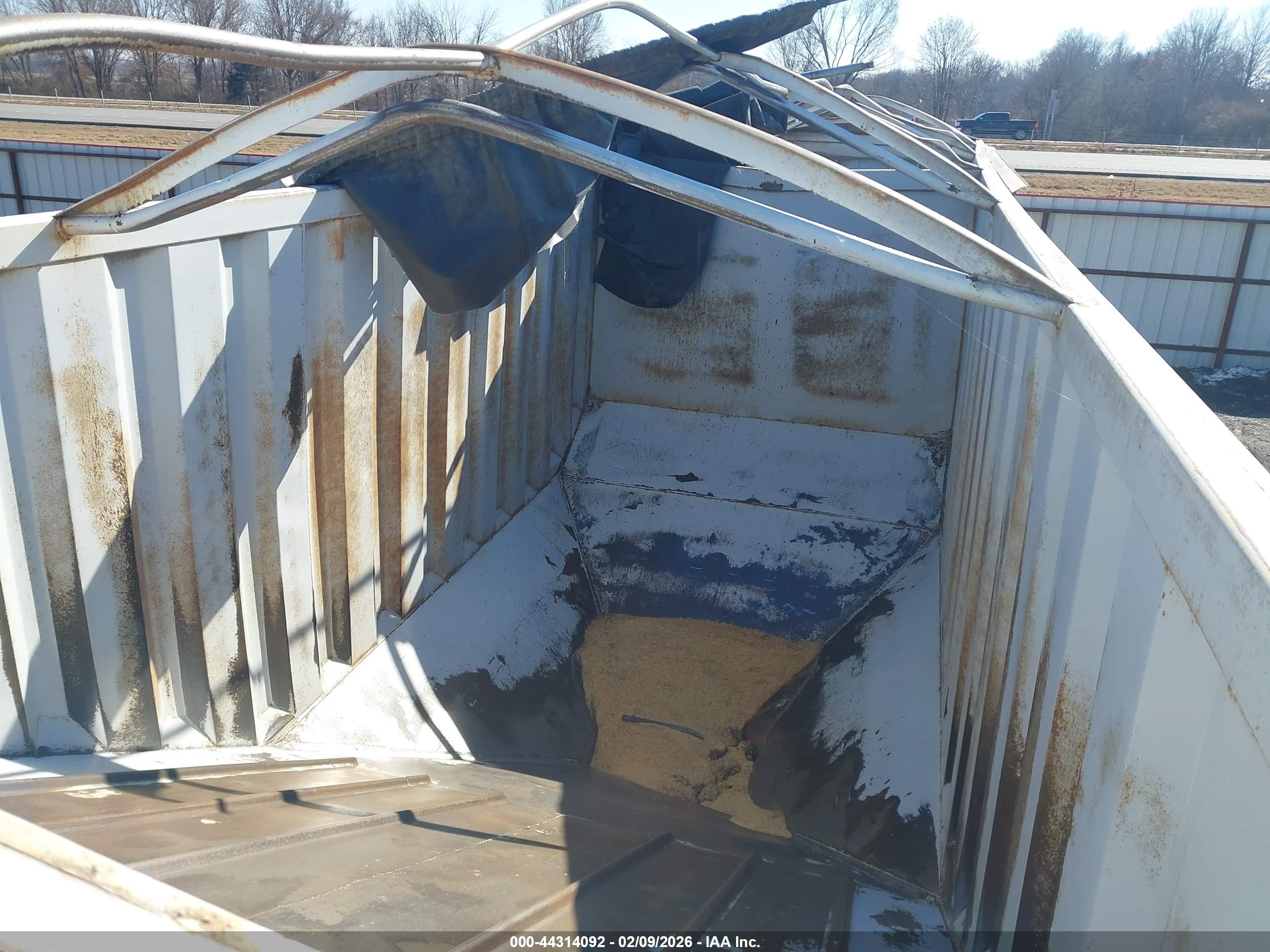 CONSTRUCTION TRAILER image 5