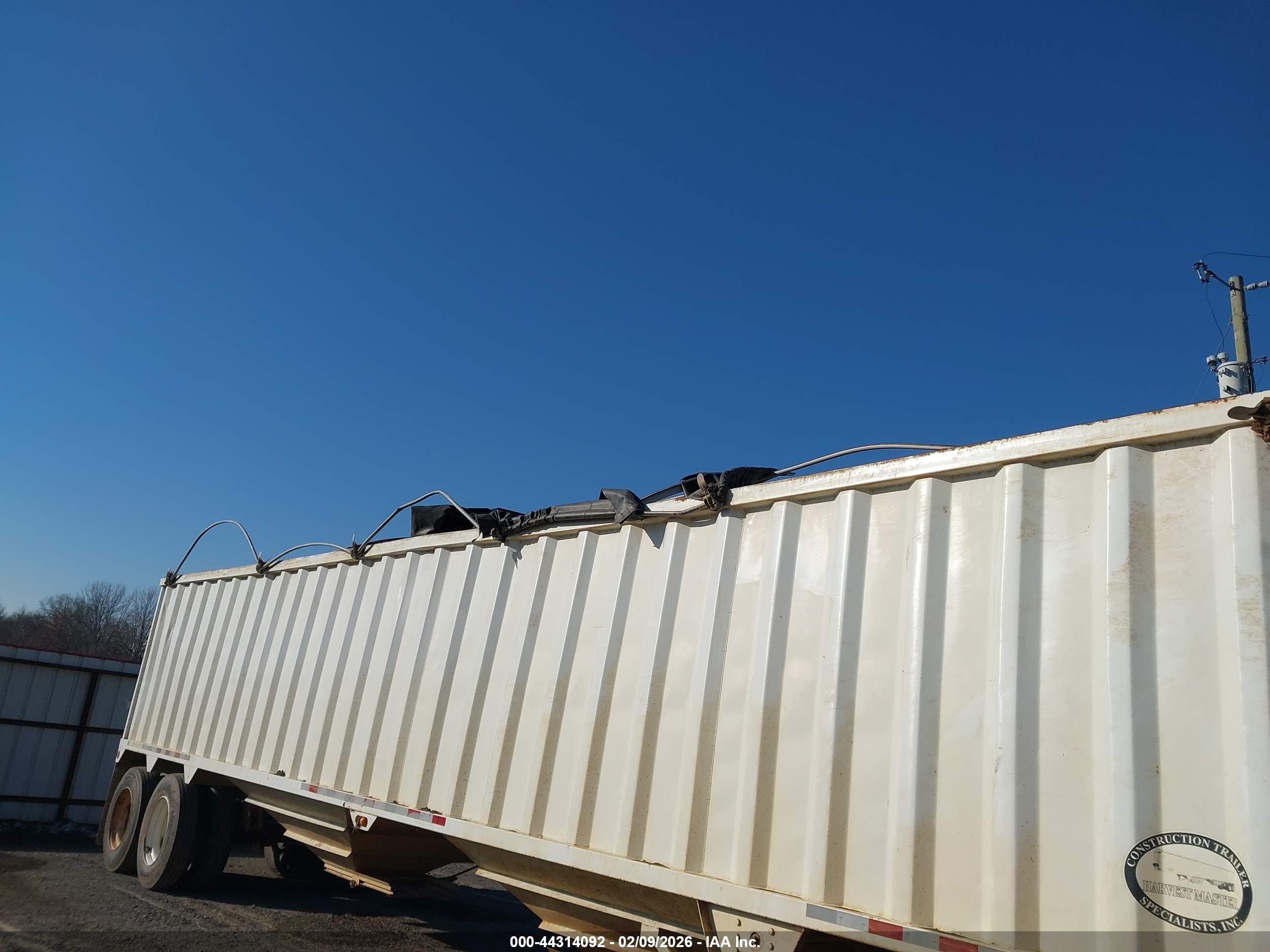 CONSTRUCTION TRAILER image 6