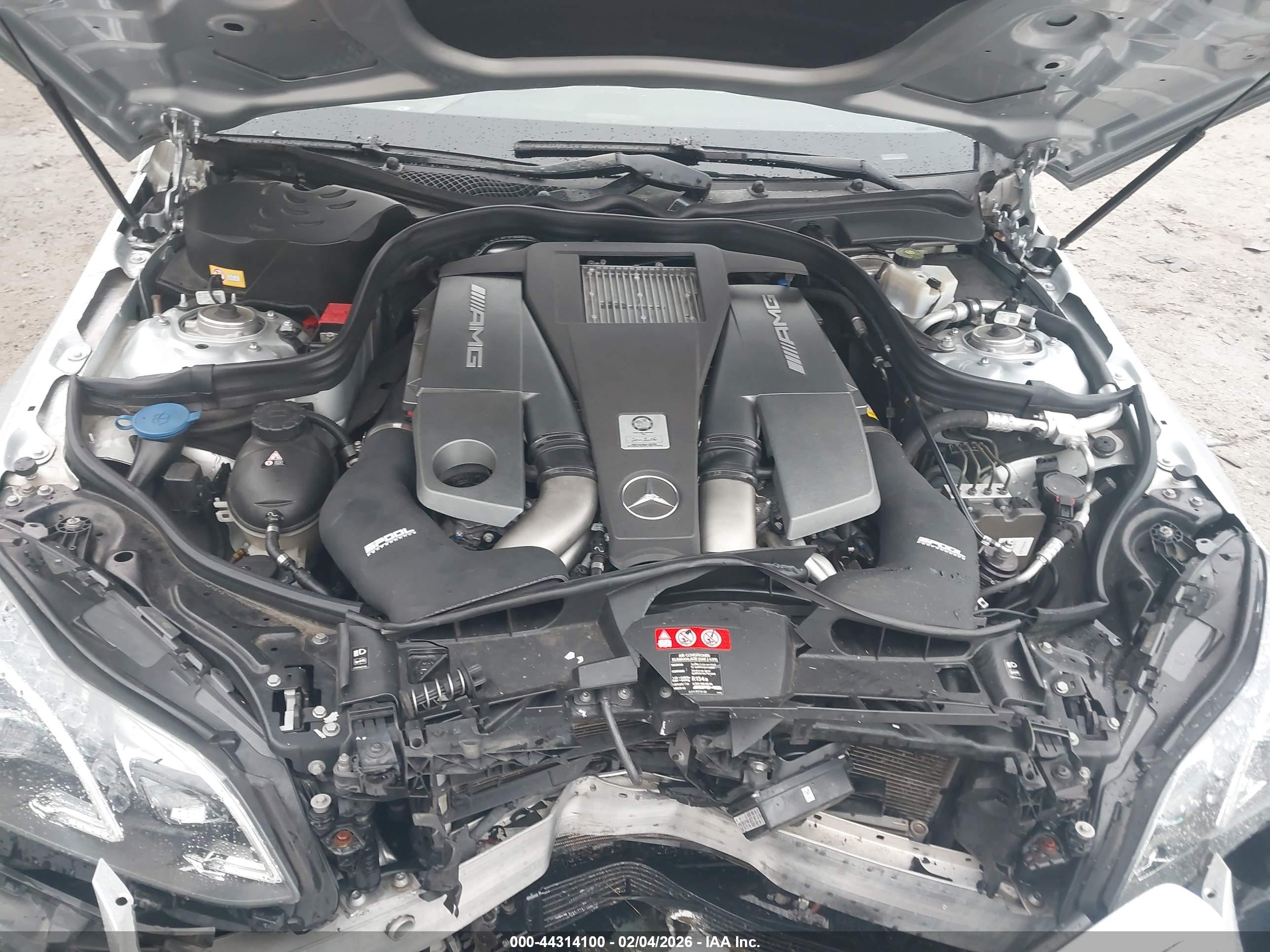 MERCEDES-BENZ E image 10