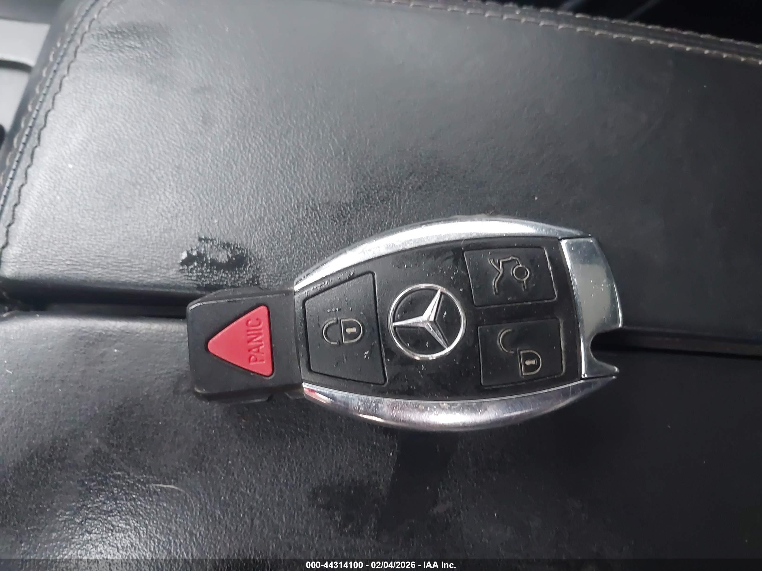MERCEDES-BENZ E image 11