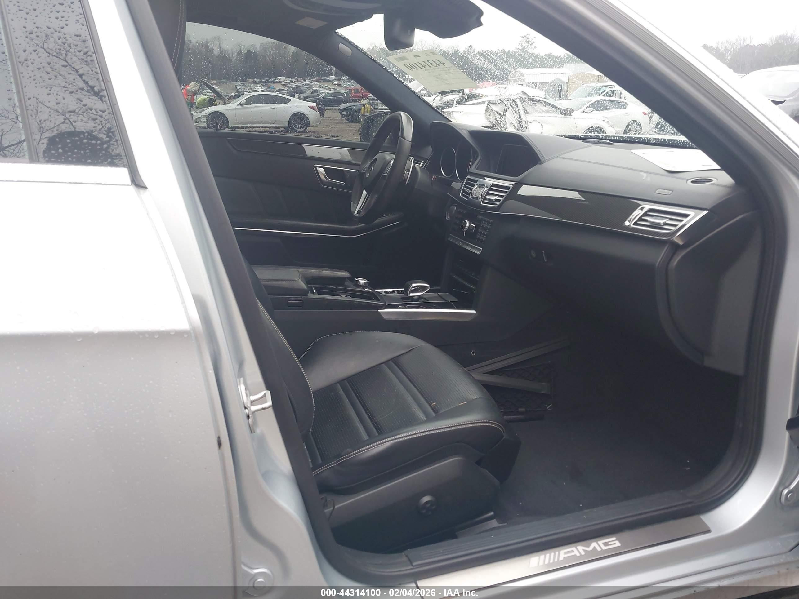 MERCEDES-BENZ E image 5