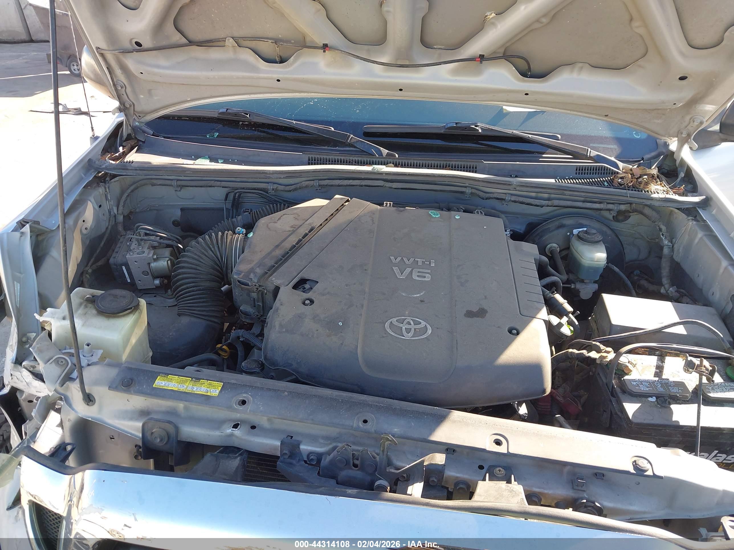 TOYOTA TACOMA image 10