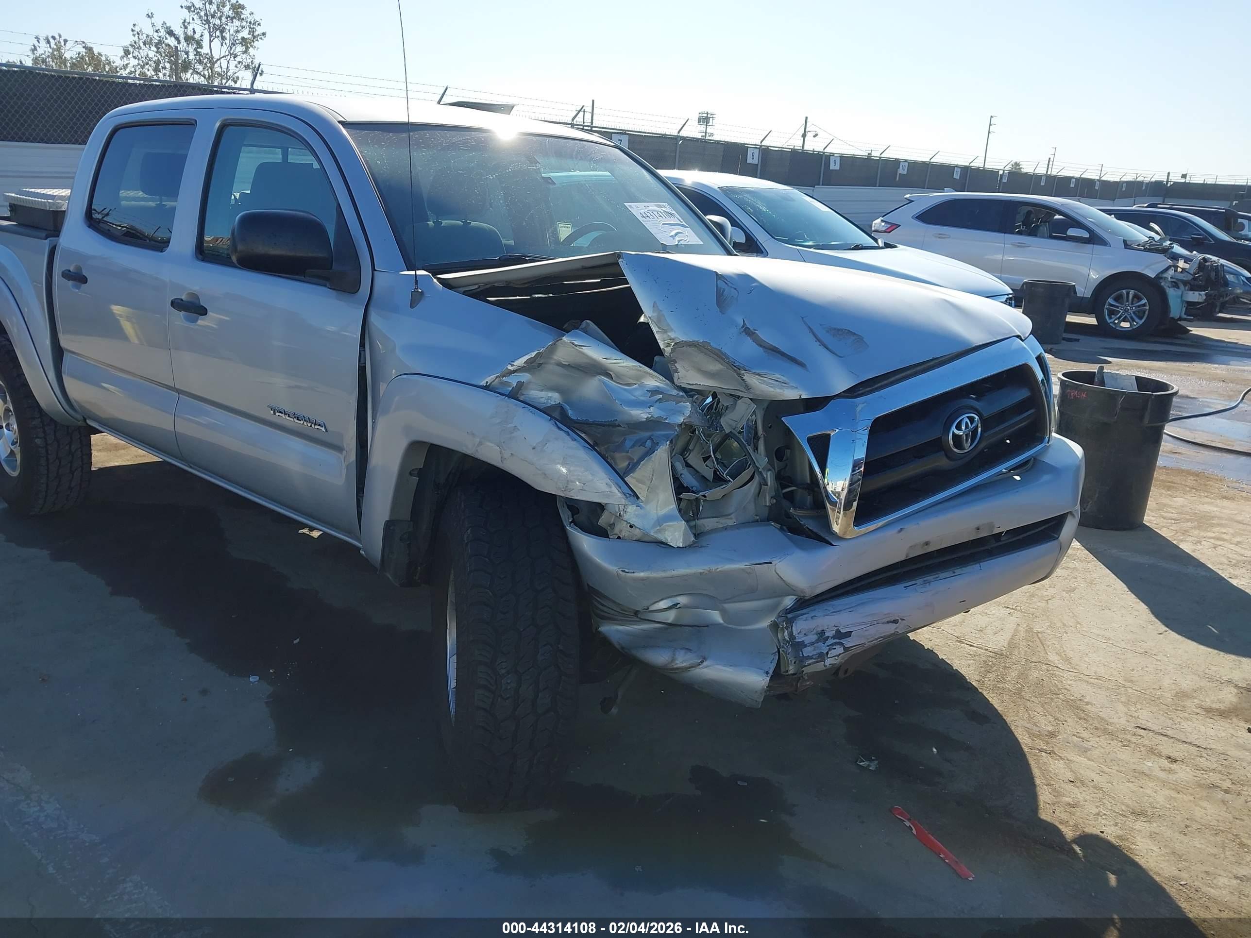 TOYOTA TACOMA image 6