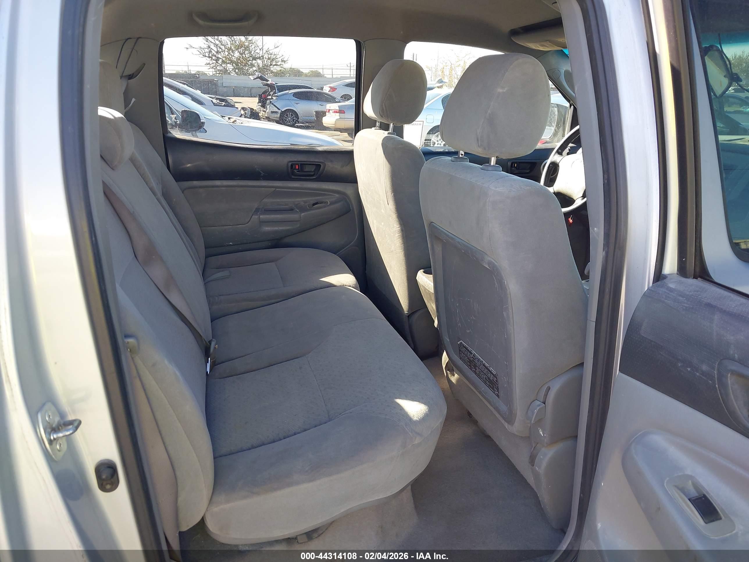 TOYOTA TACOMA image 8