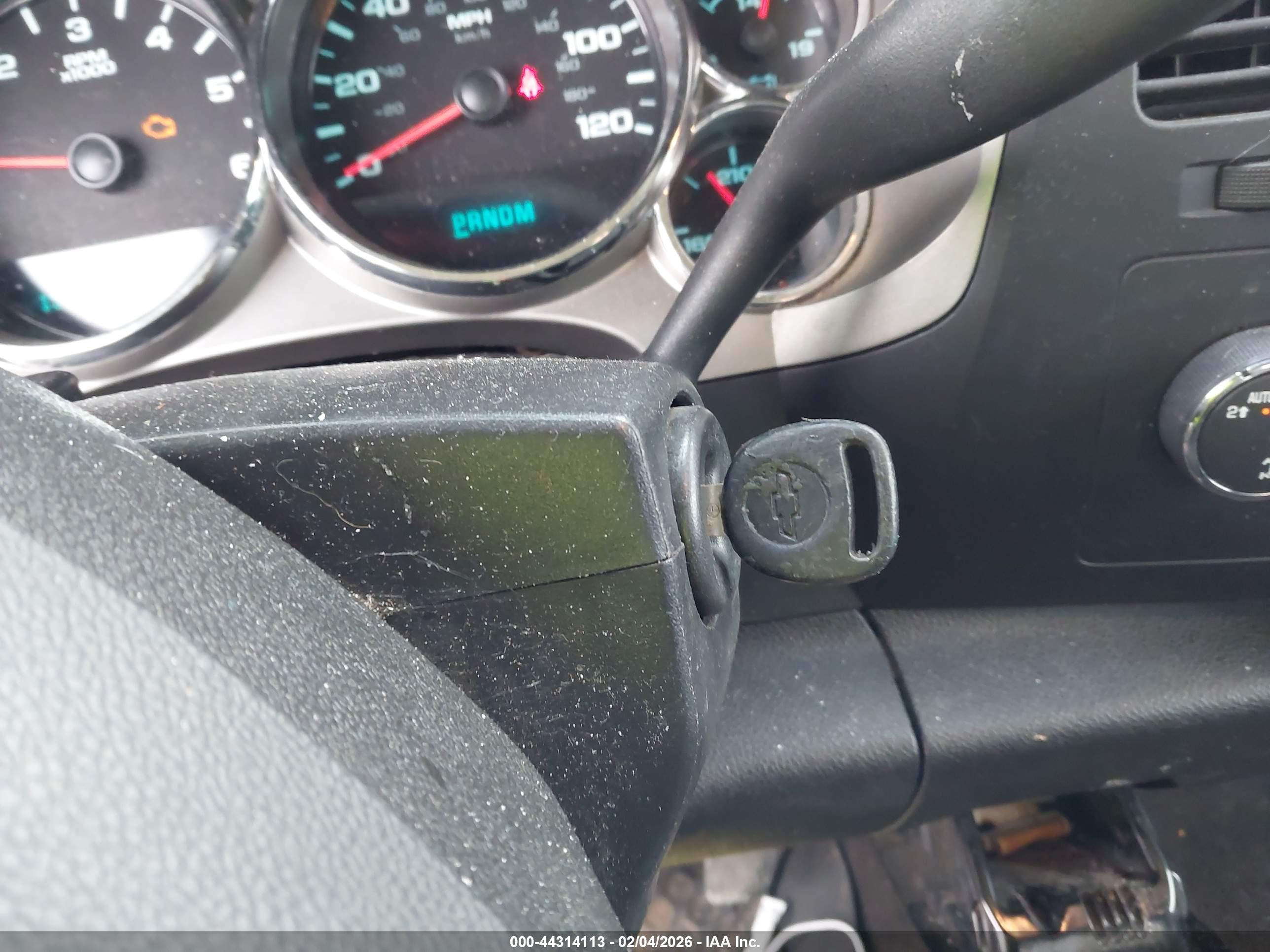 CHEVROLET SILVERADO image 11