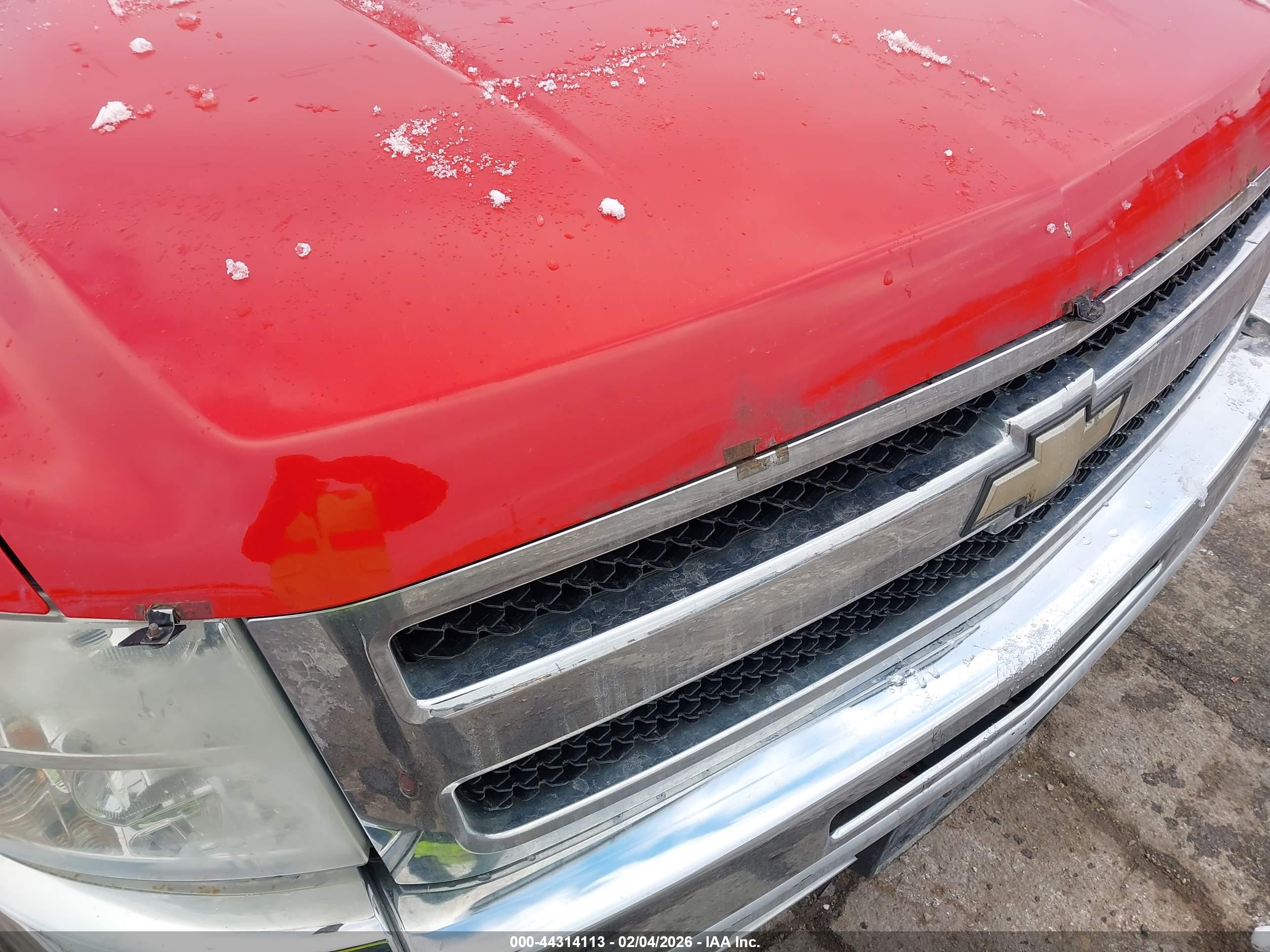 CHEVROLET SILVERADO image 6