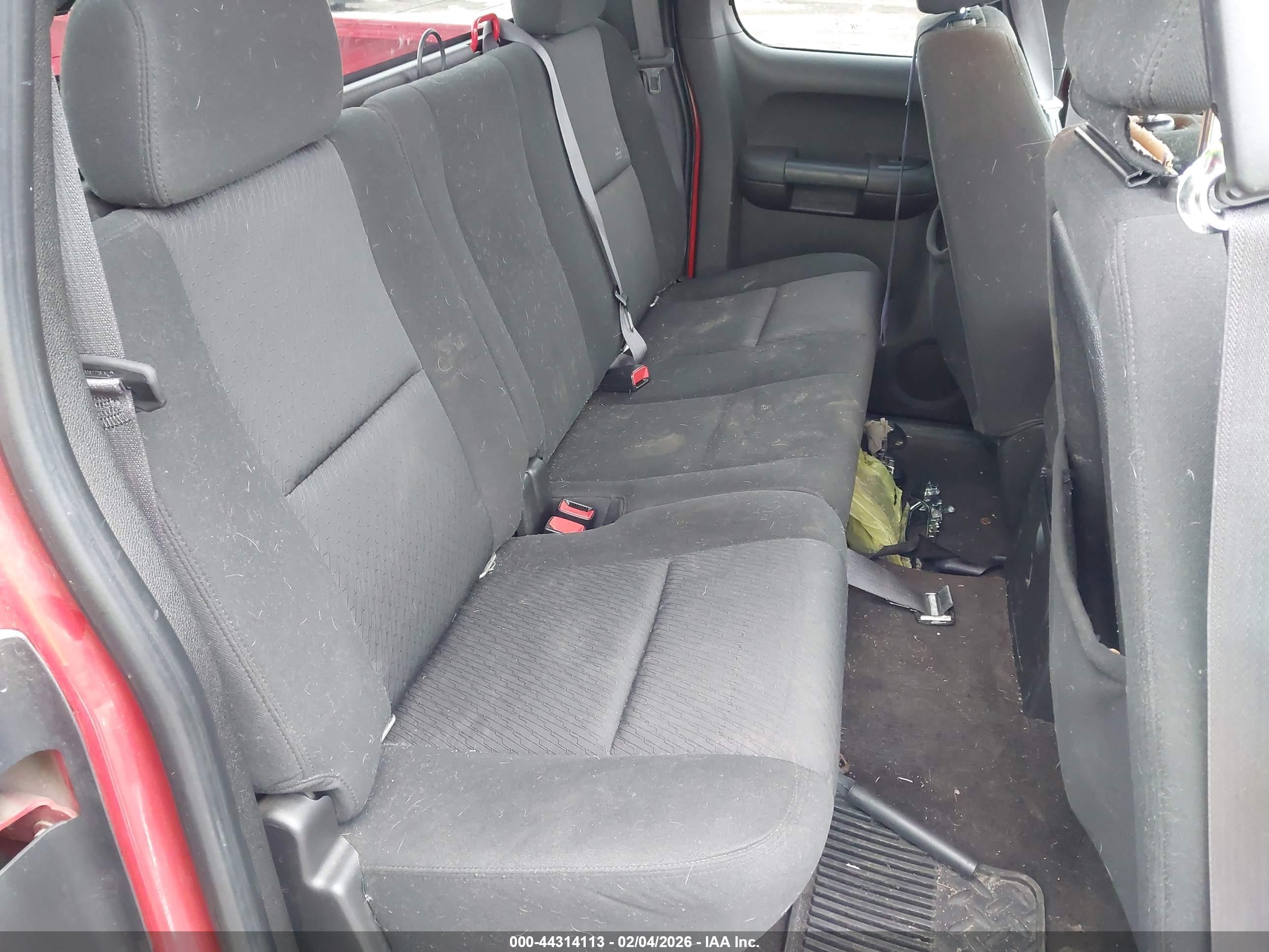 CHEVROLET SILVERADO image 8