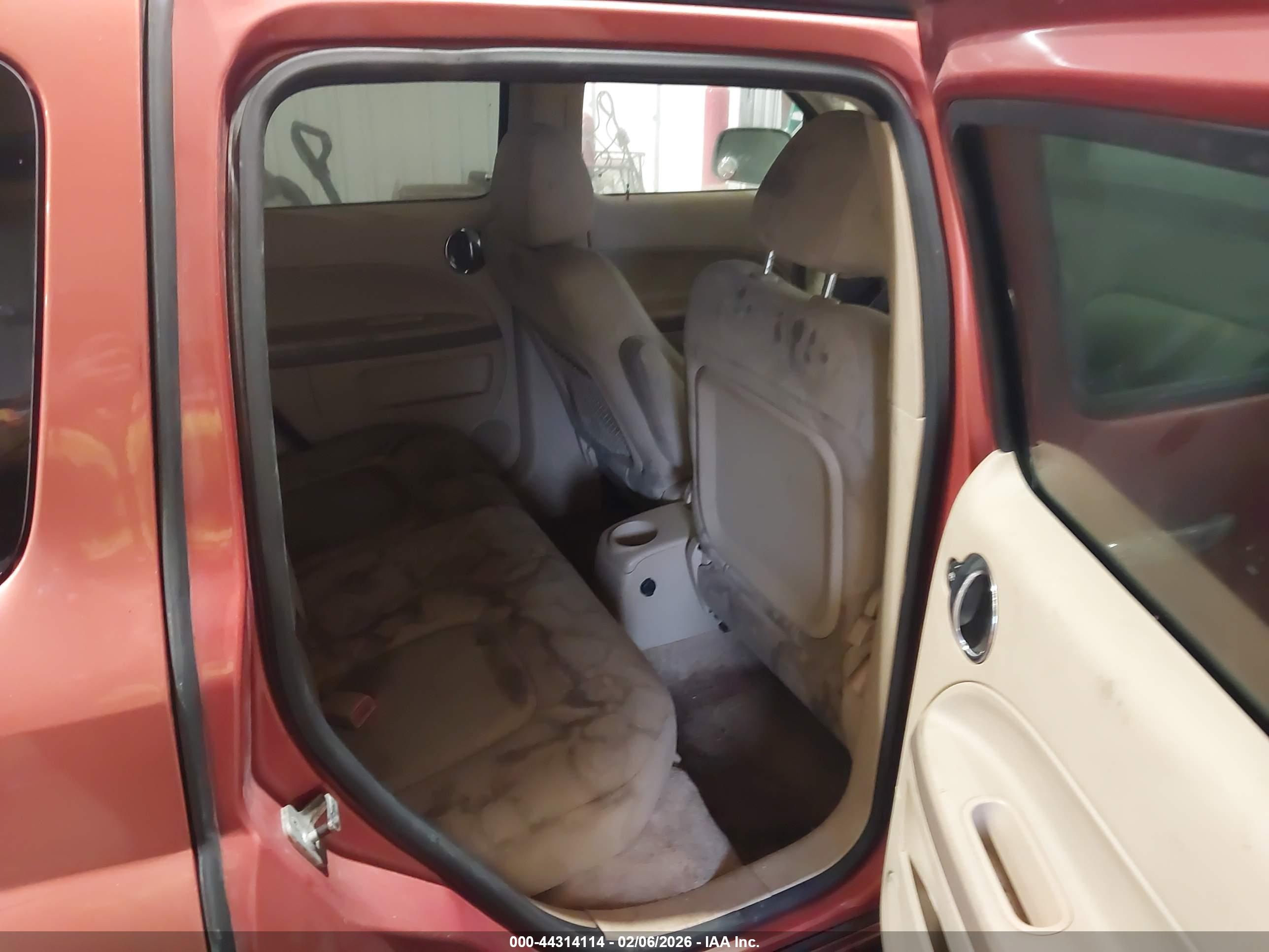 CHEVROLET HHR image 8