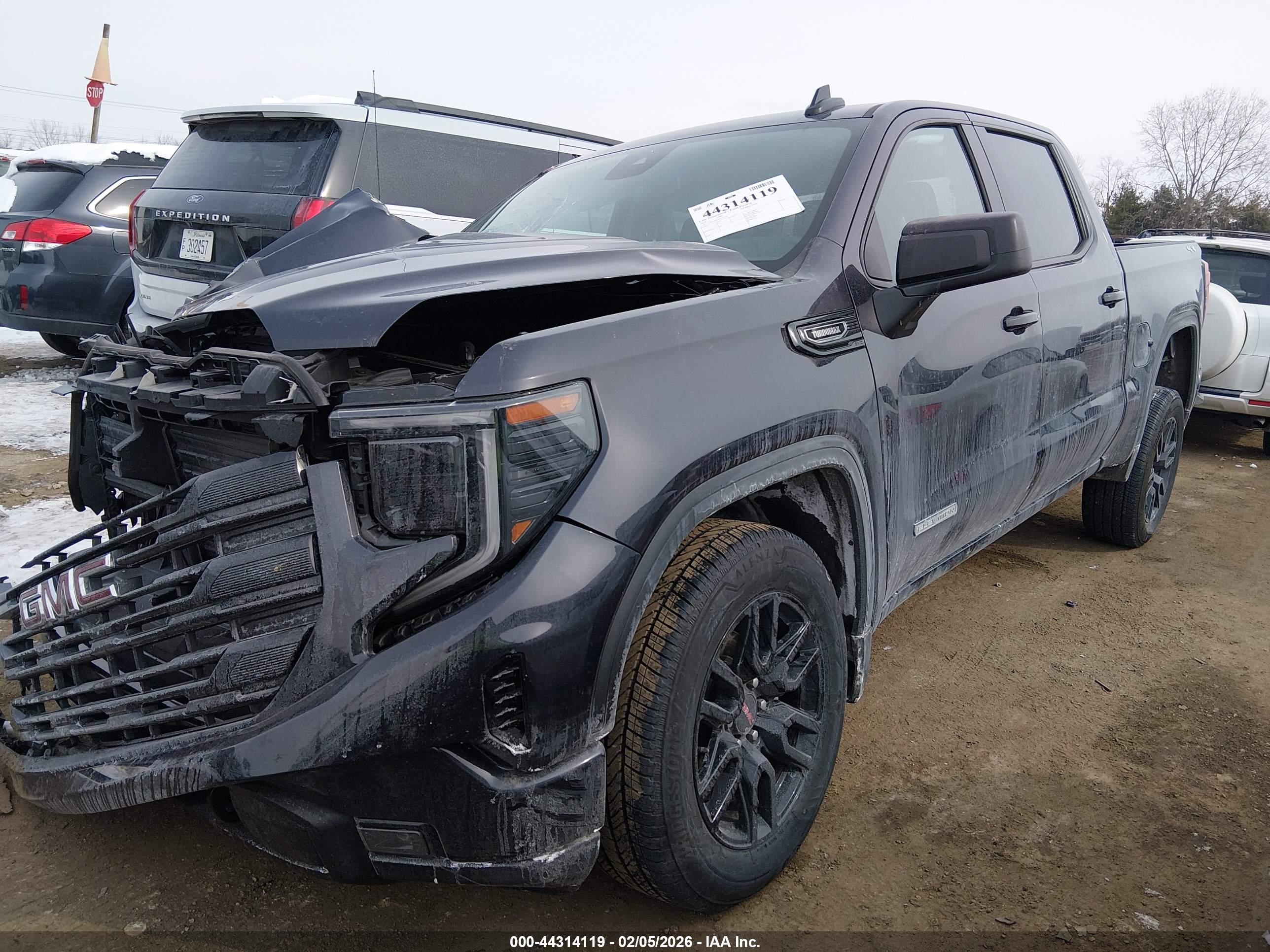 GMC SIERRA image 2