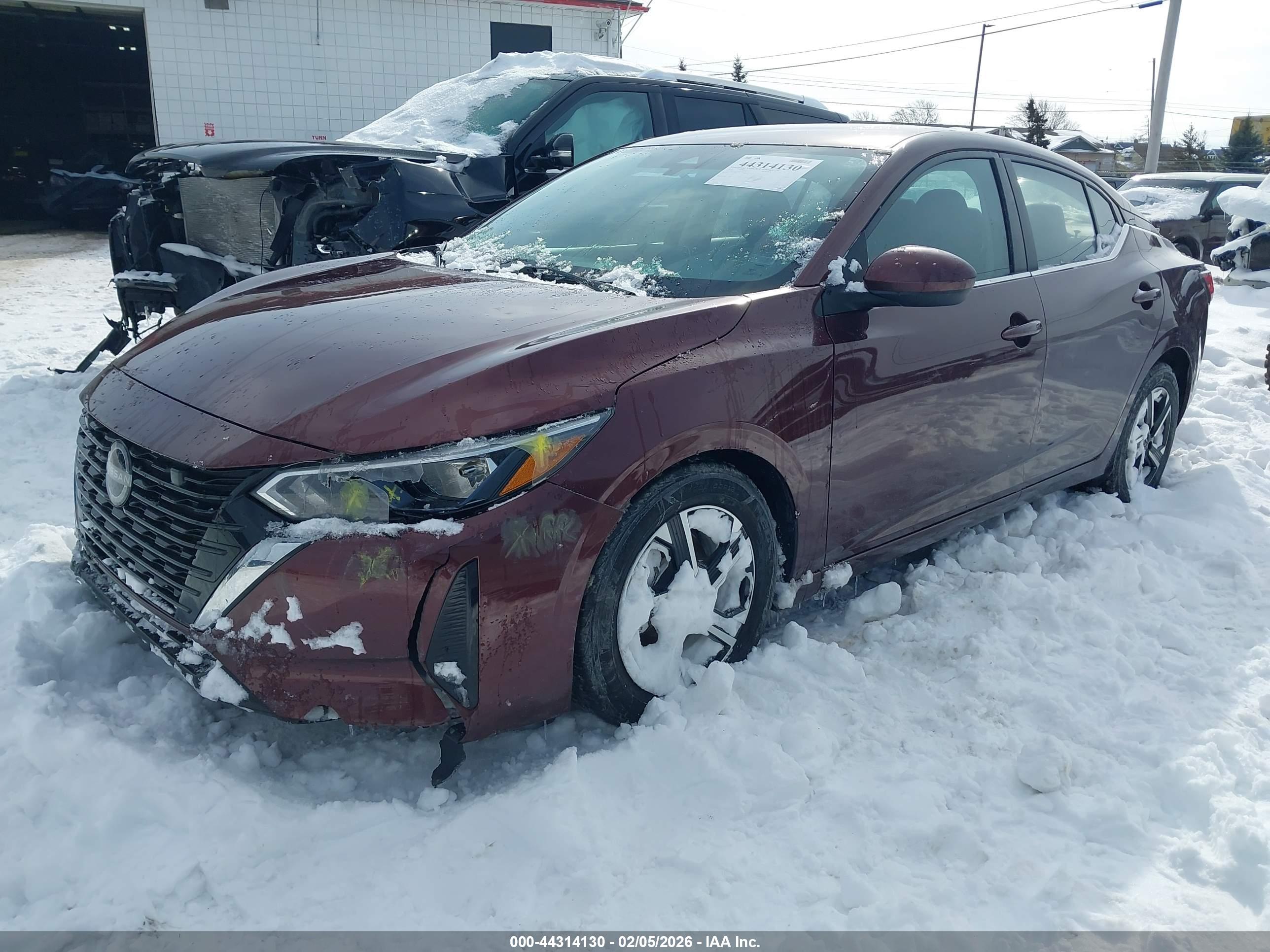 NISSAN SENTRA image 2