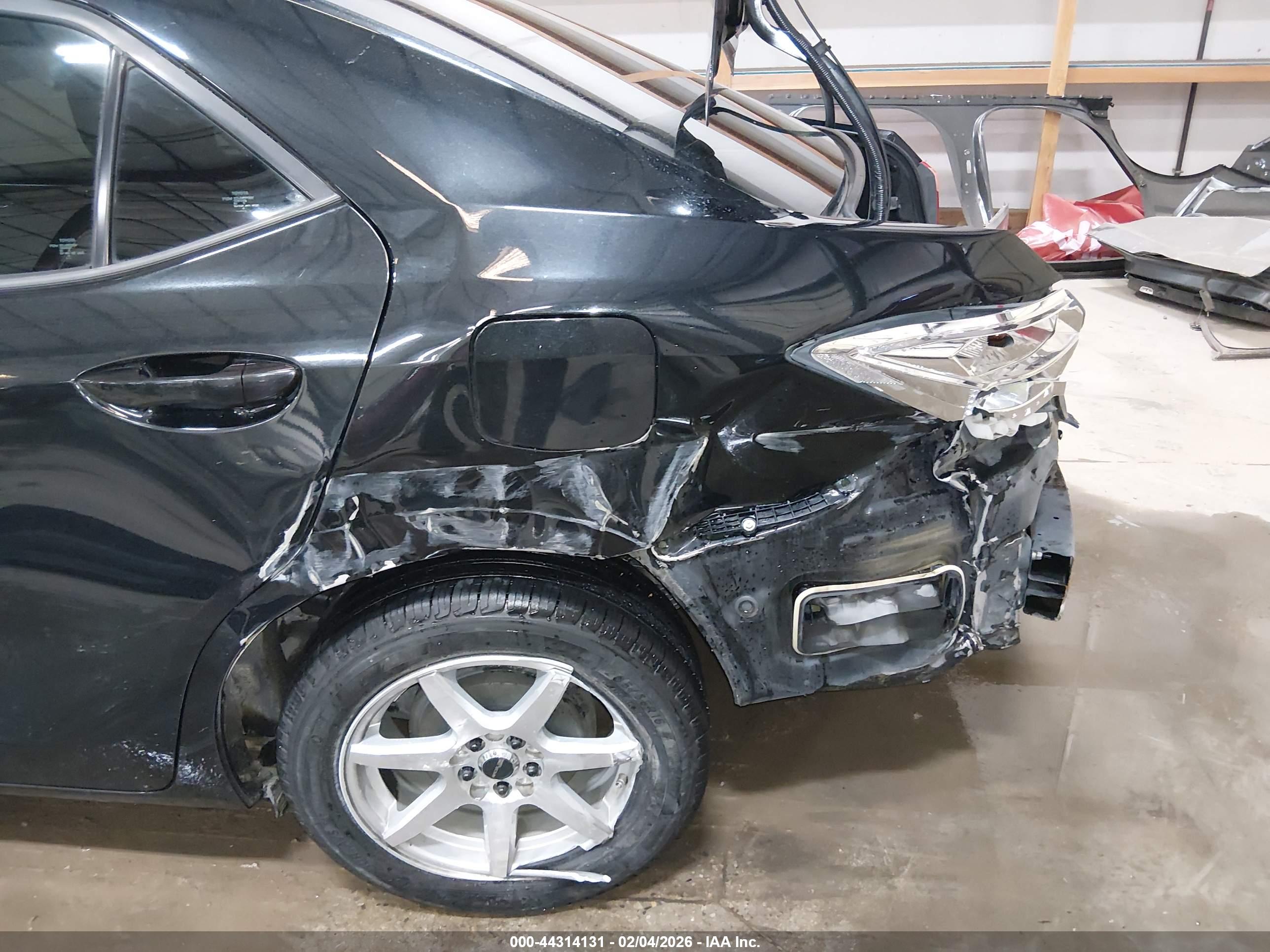 TOYOTA COROLLA image 6