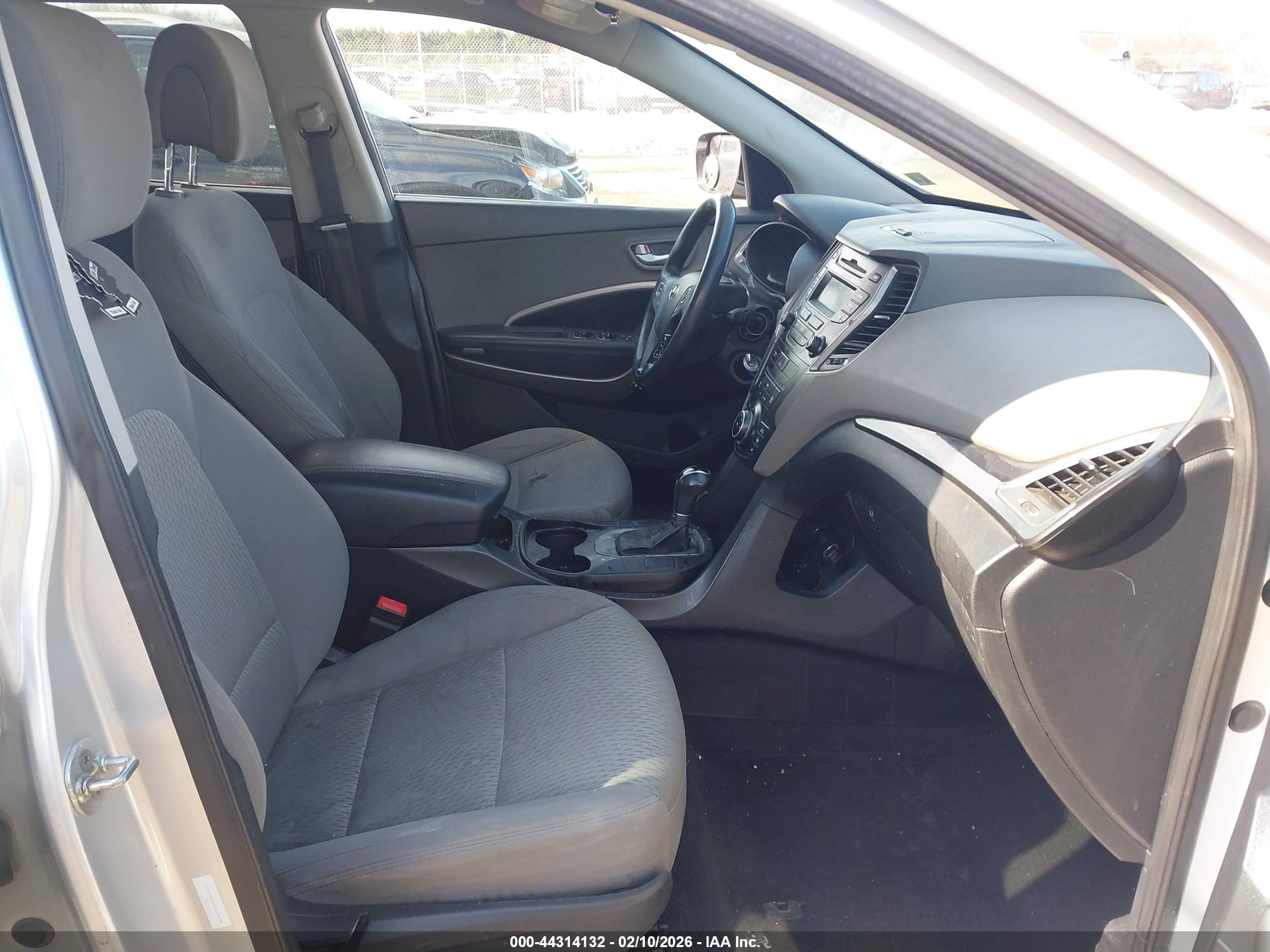HYUNDAI SANTA image 5