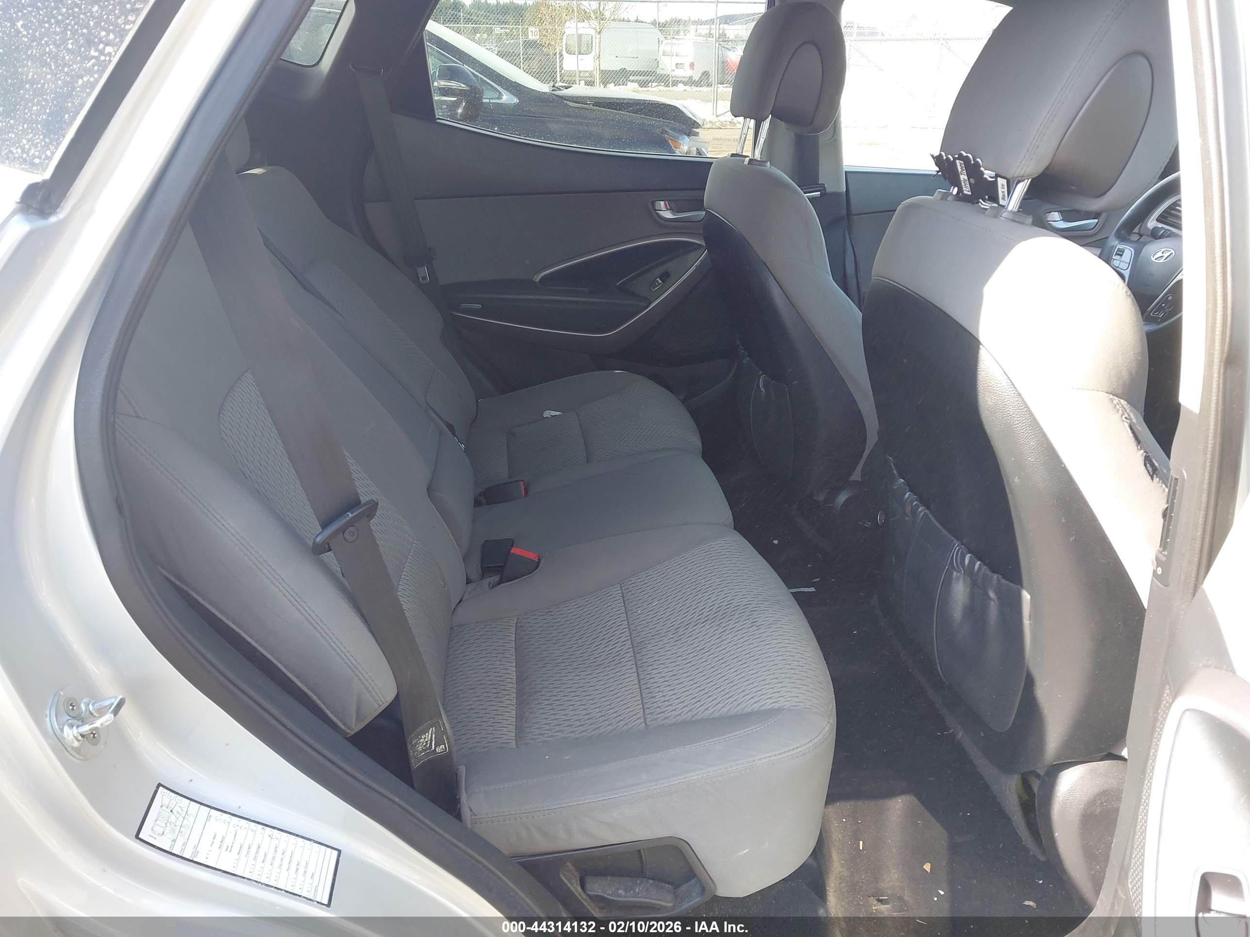 HYUNDAI SANTA image 8