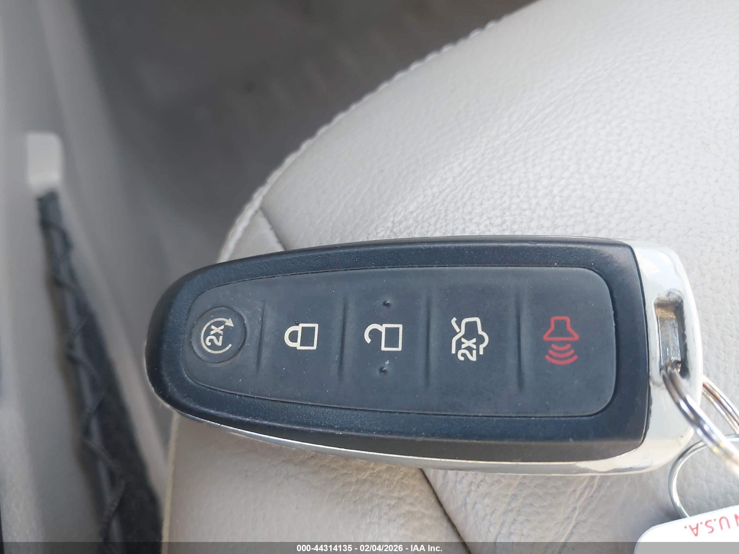 FORD ESCAPE image 11