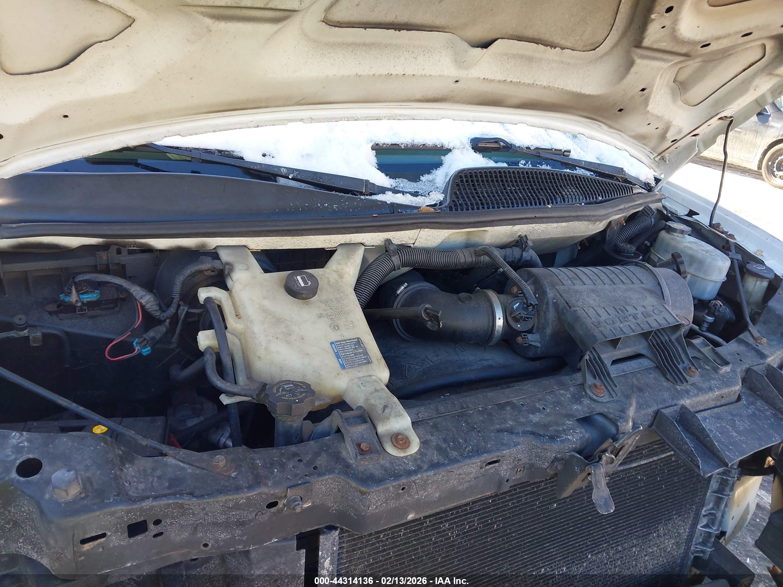 CHEVROLET EXPRESS image 10
