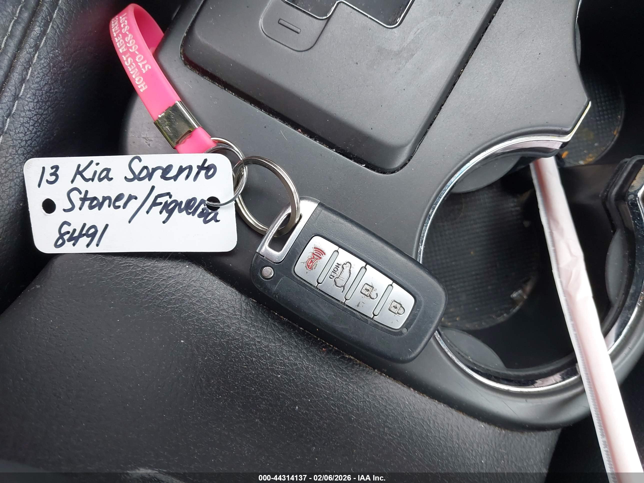 KIA SORENTO image 11