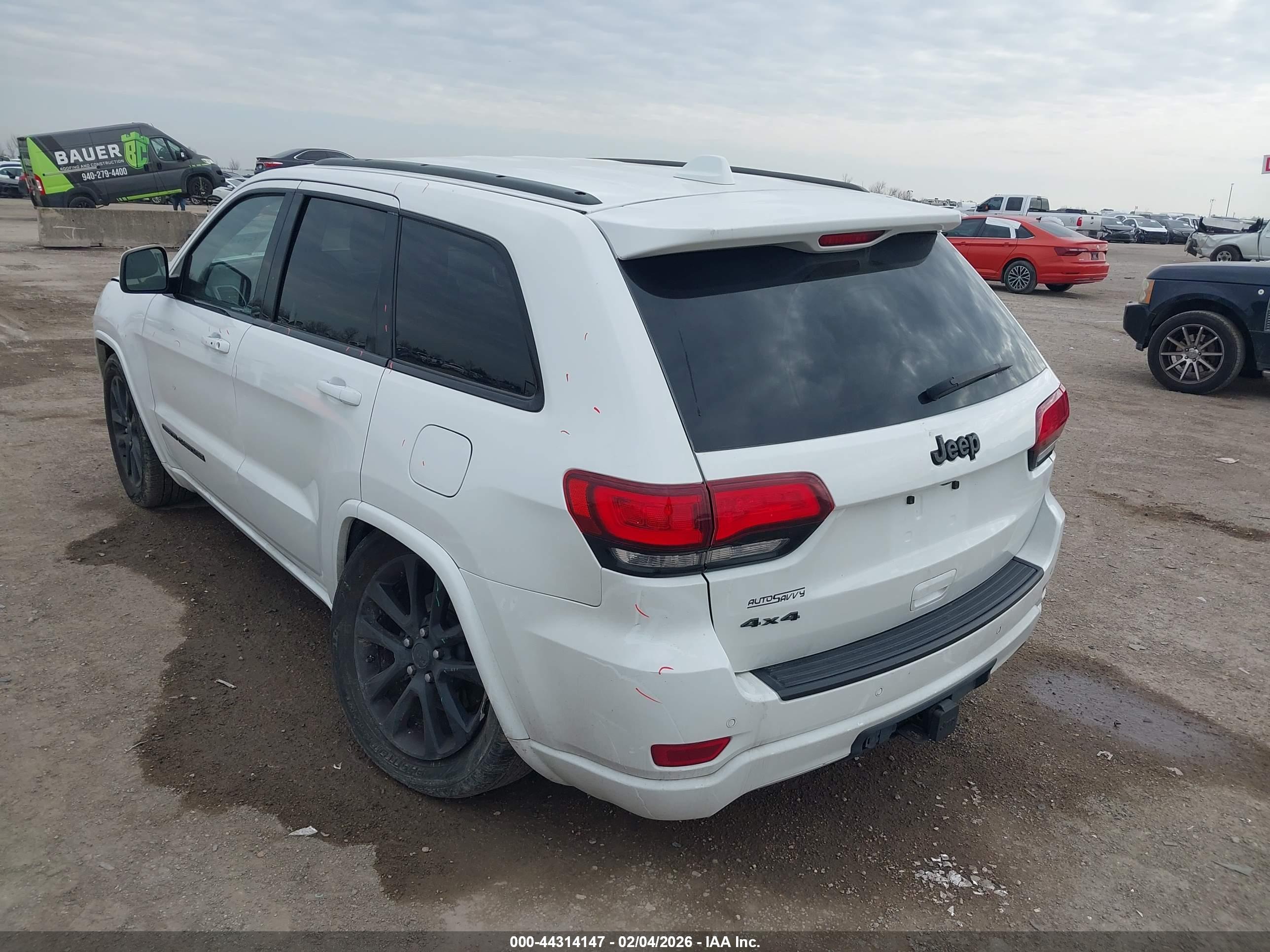JEEP GRAND image 3