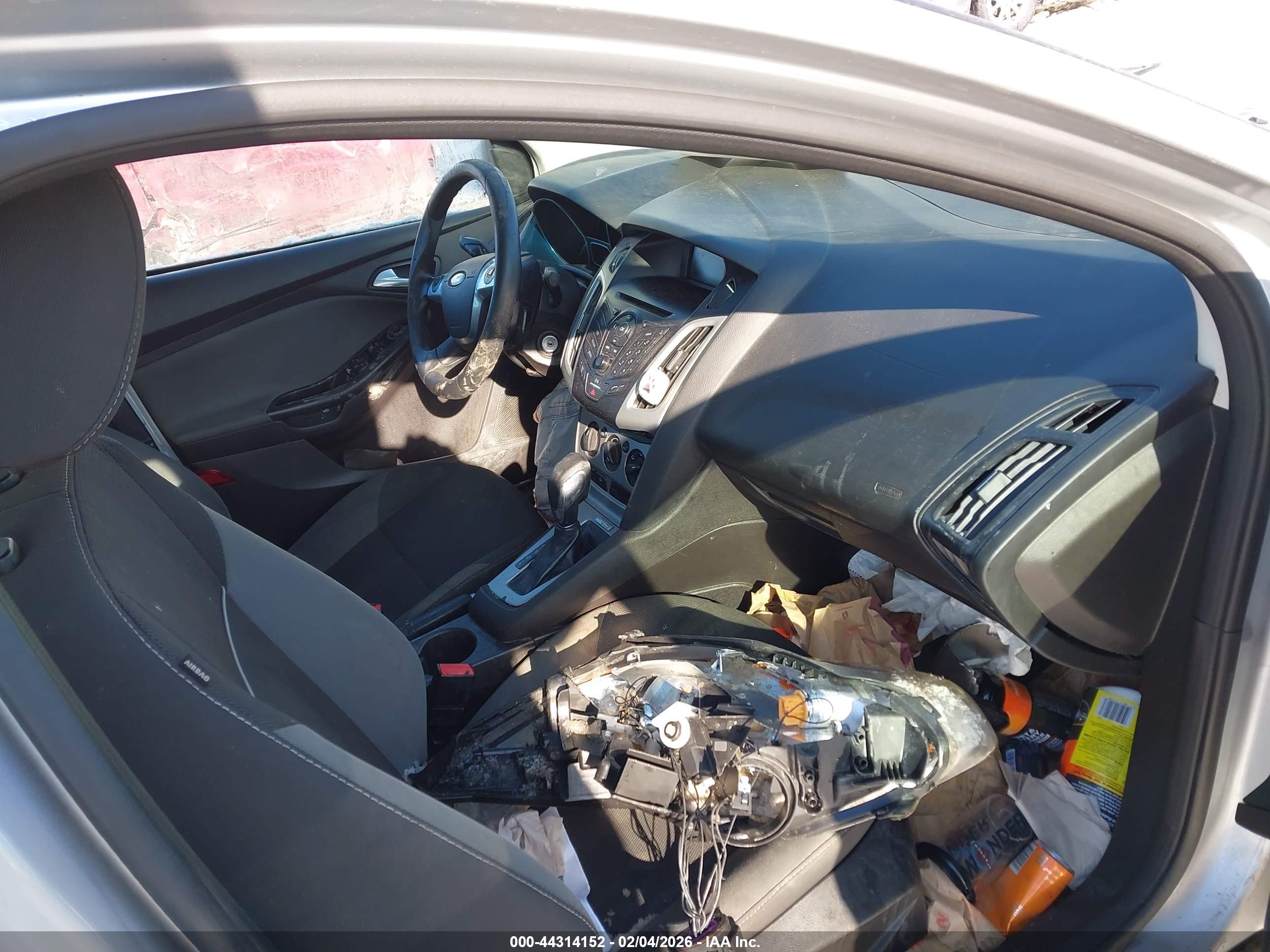 FORD FOCUS image 5