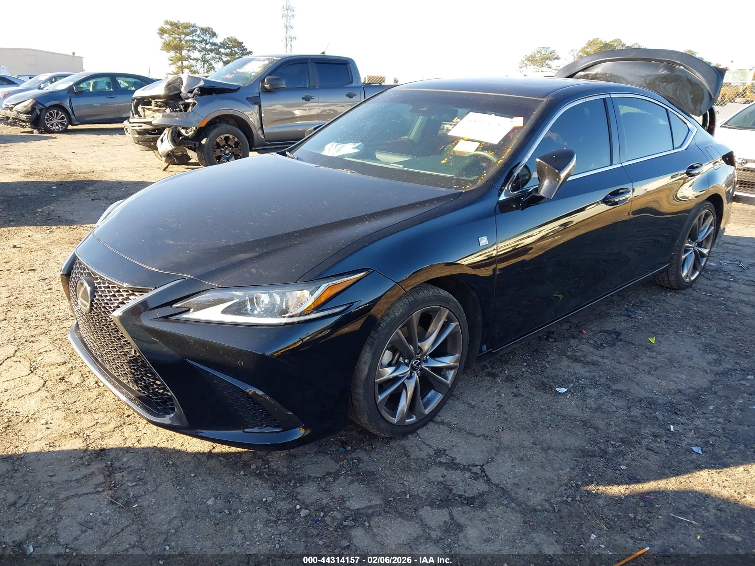 LEXUS ES image 2