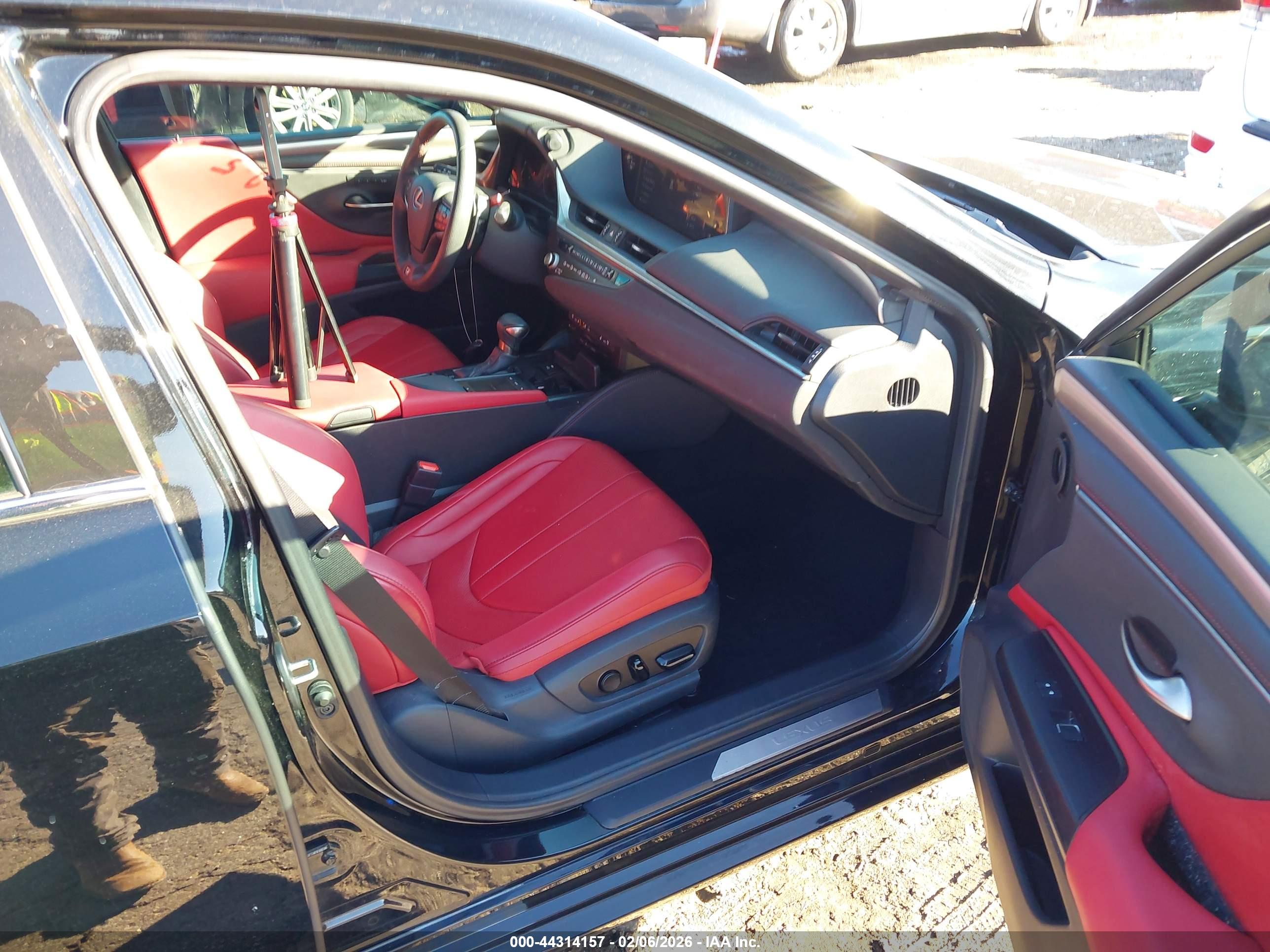 LEXUS ES image 5