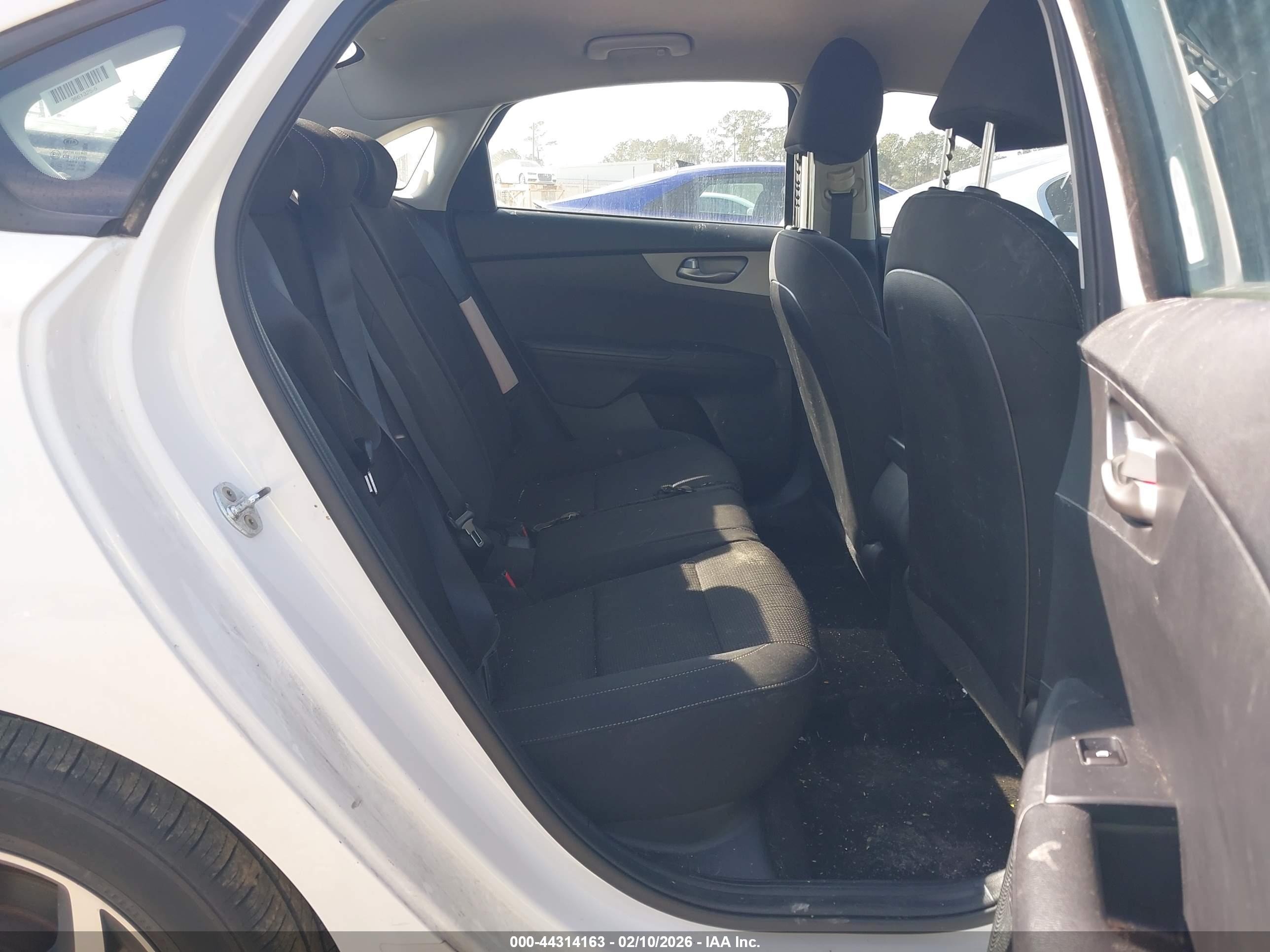 KIA FORTE image 8