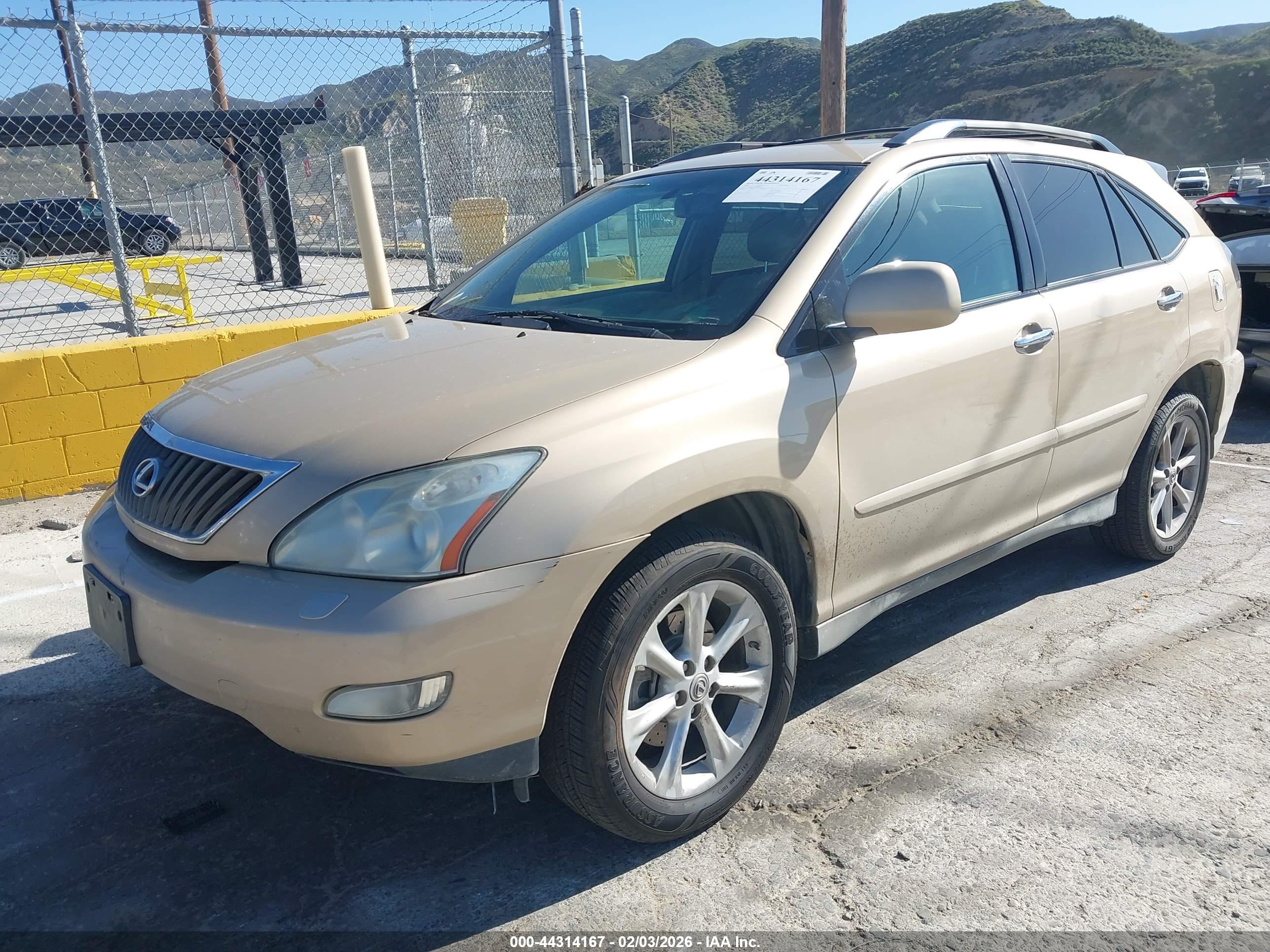 LEXUS RX image 2