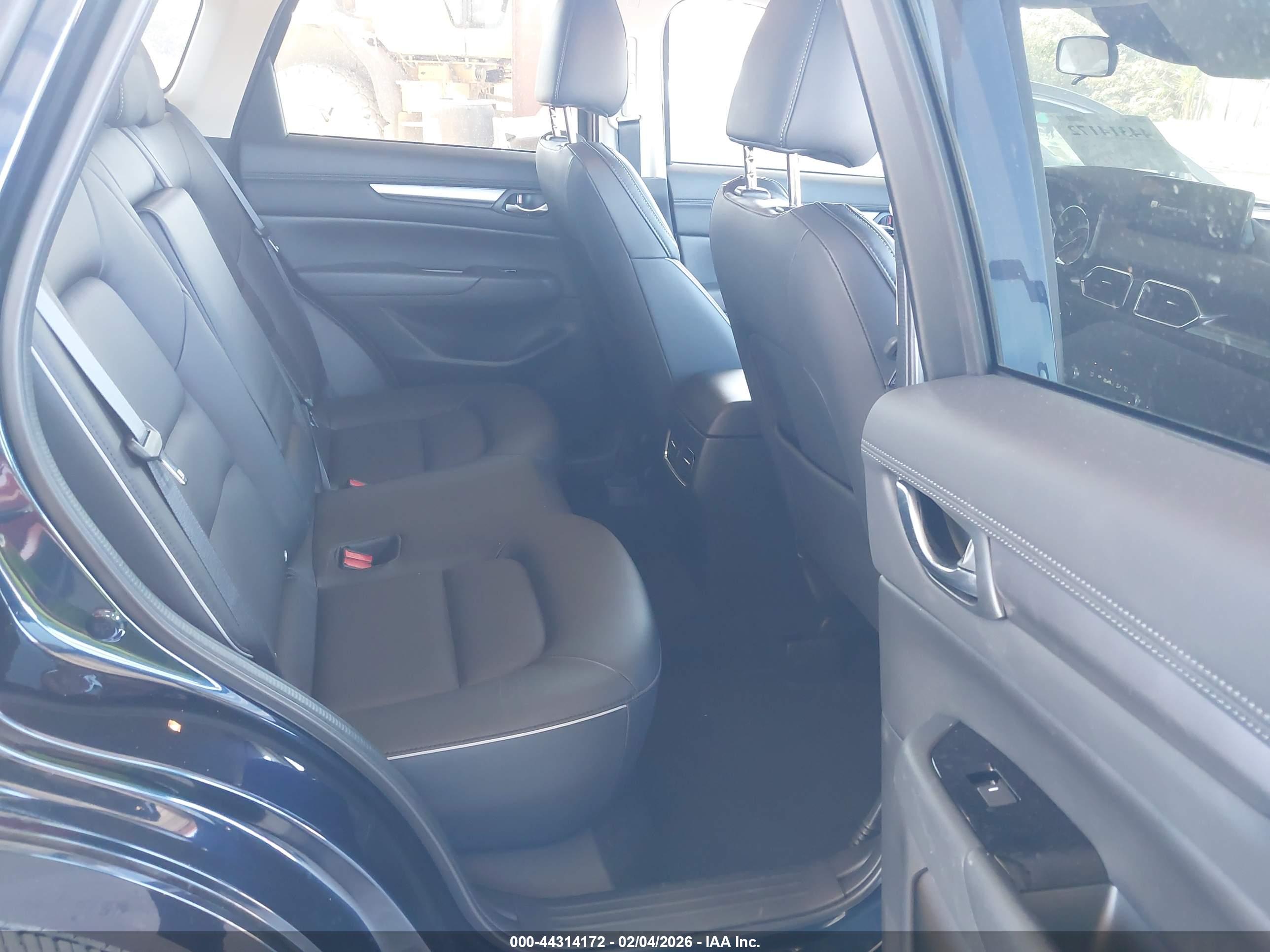 MAZDA CX-5 image 8