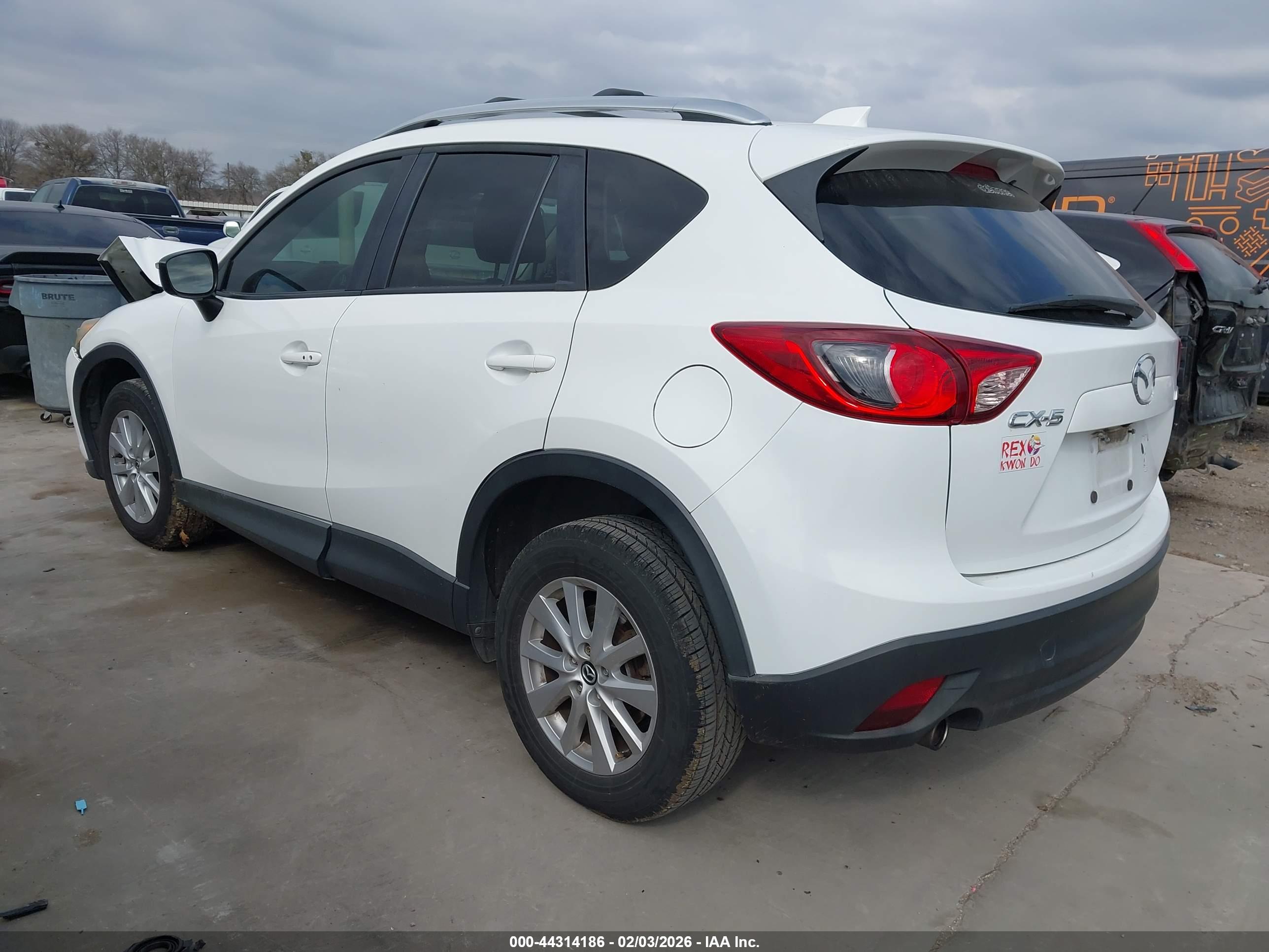 MAZDA CX-5 image 3
