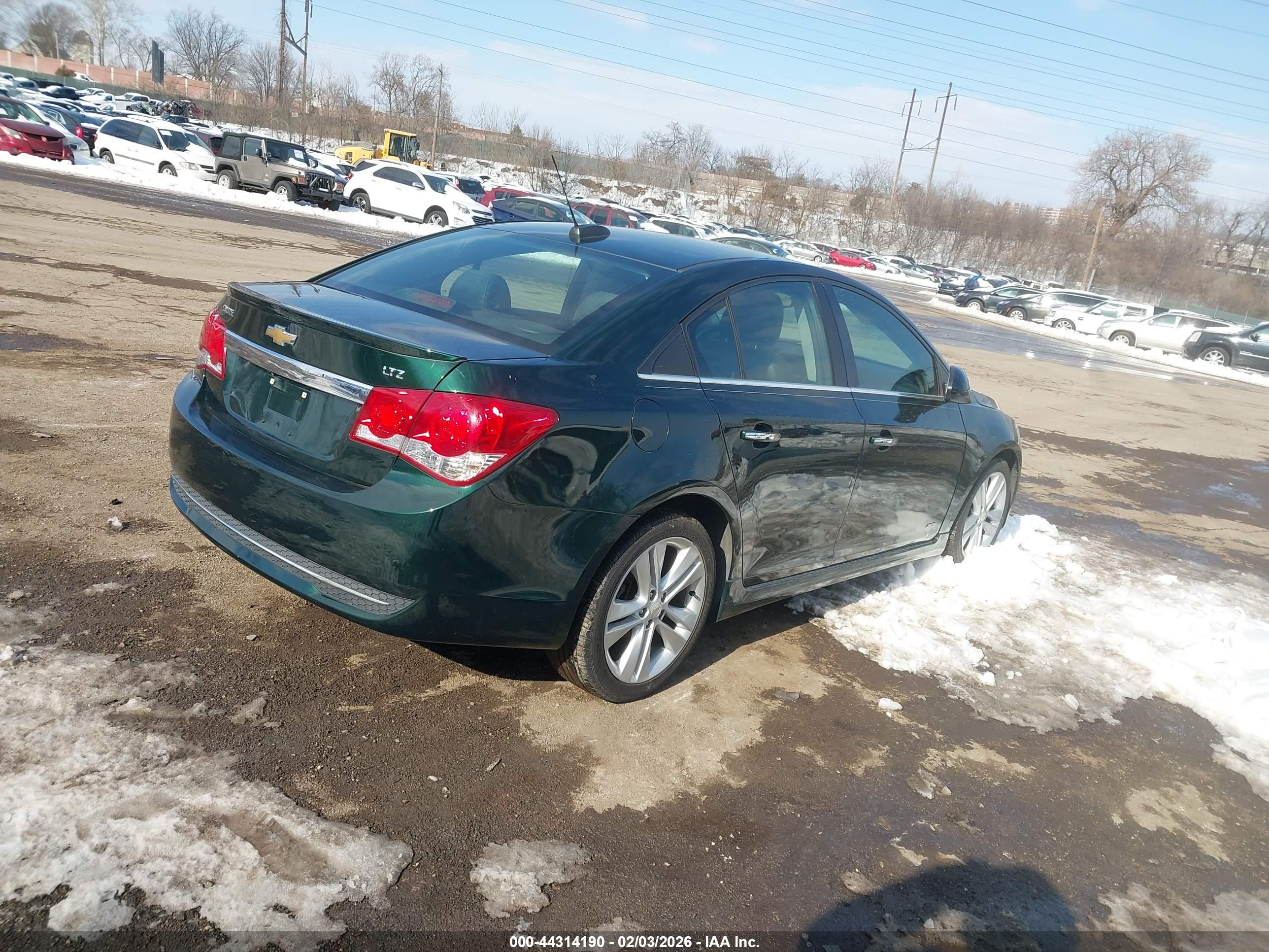 CHEVROLET CRUZE image 4