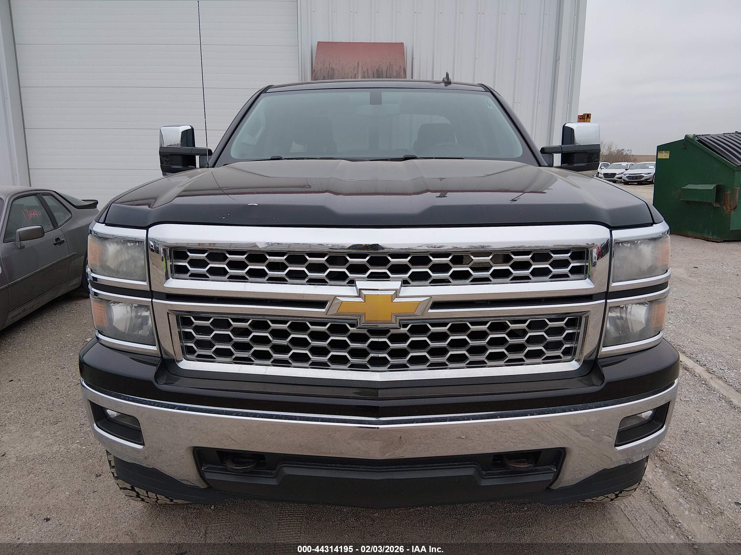 CHEVROLET SILVERADO image 6