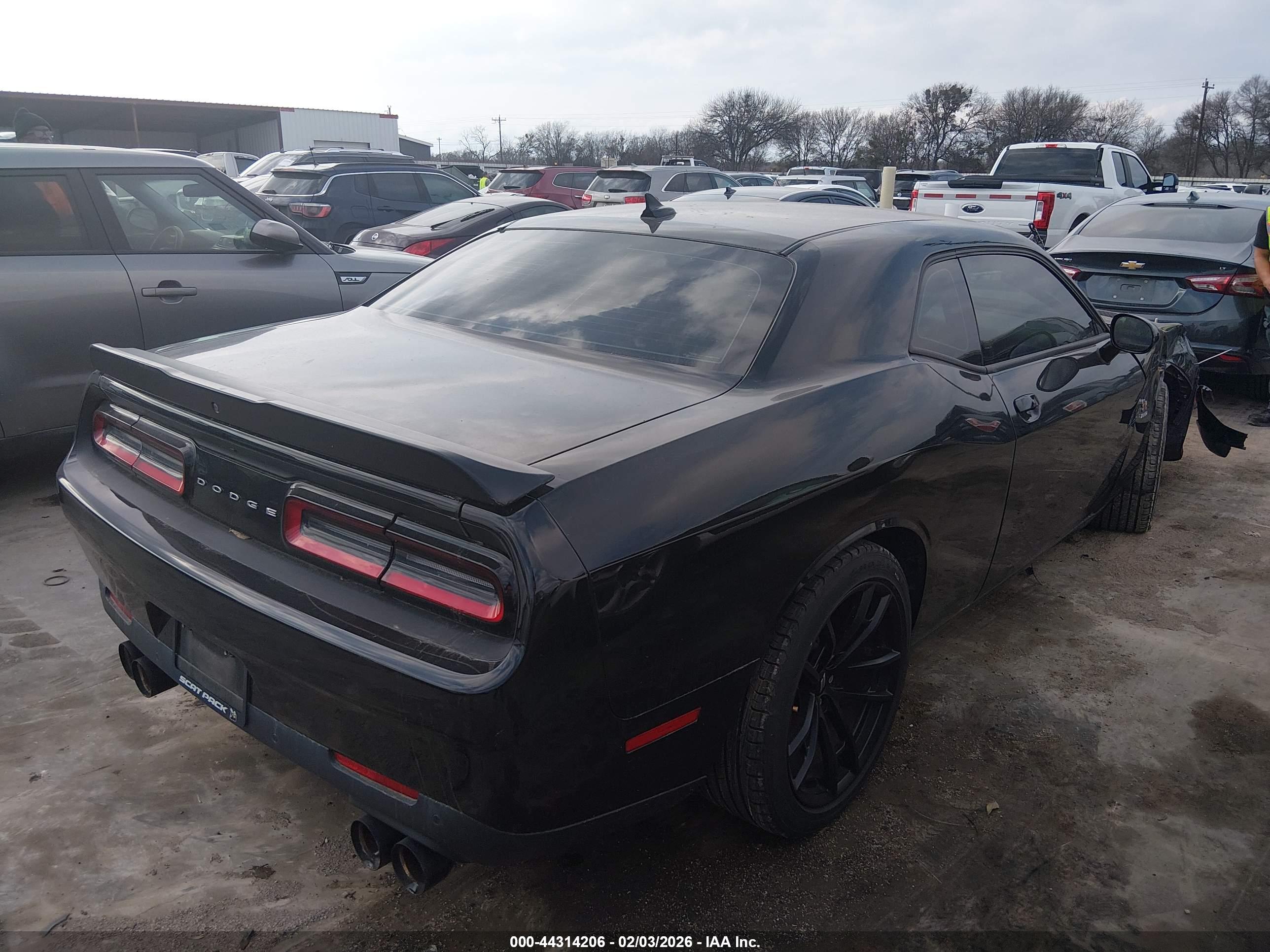 DODGE CHALLENGER image 4