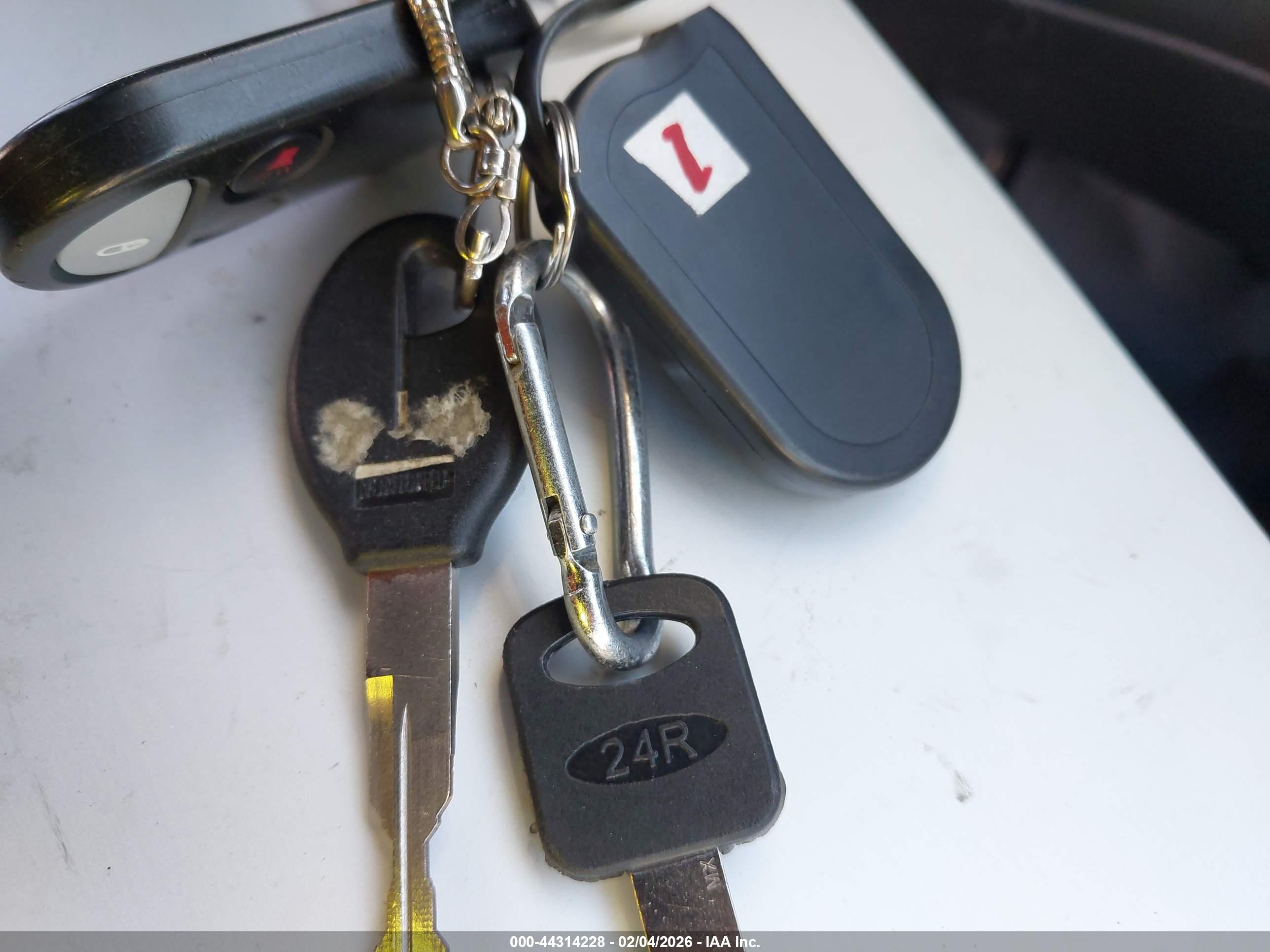 NISSAN QUEST image 11