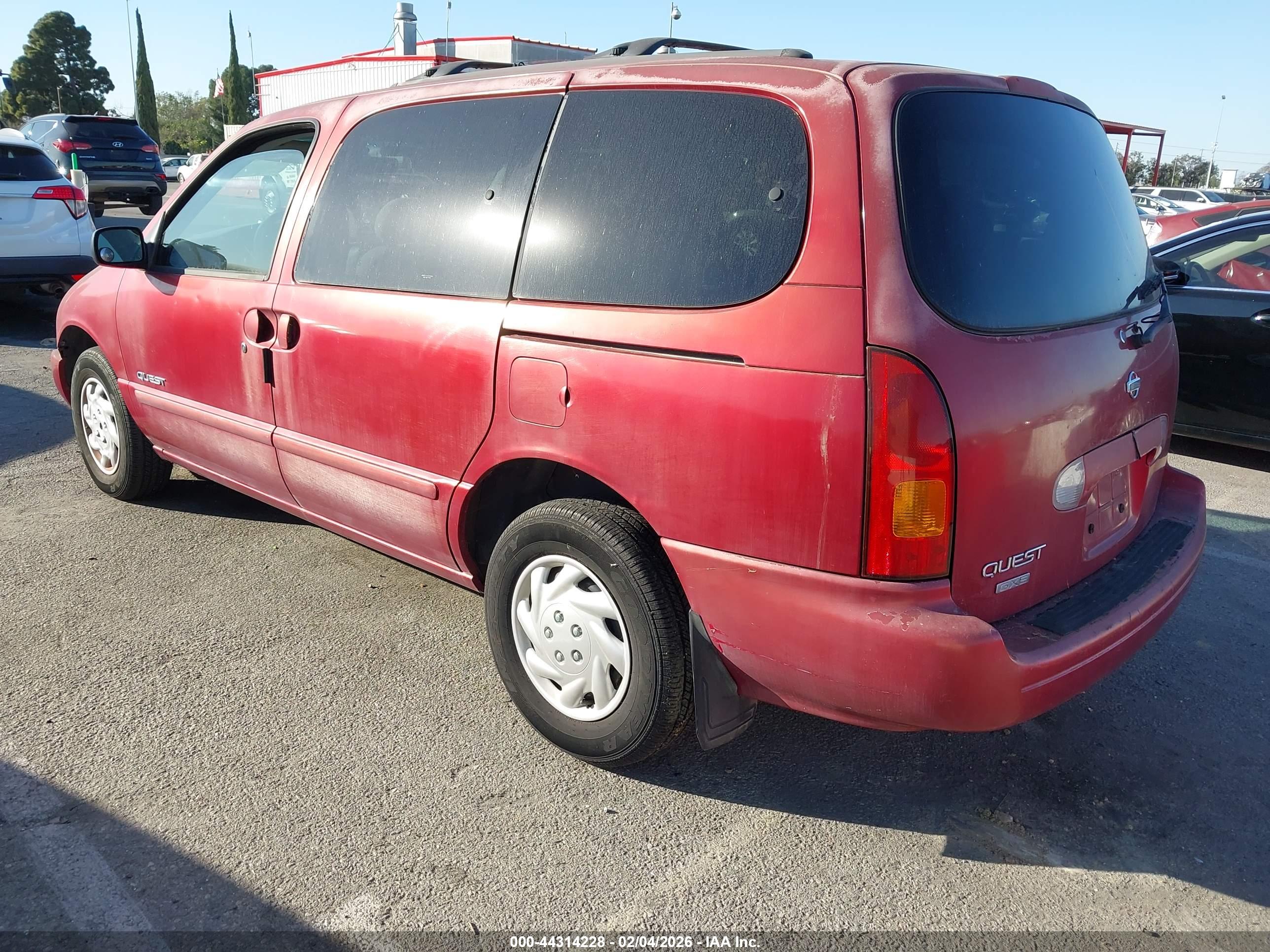 NISSAN QUEST image 3