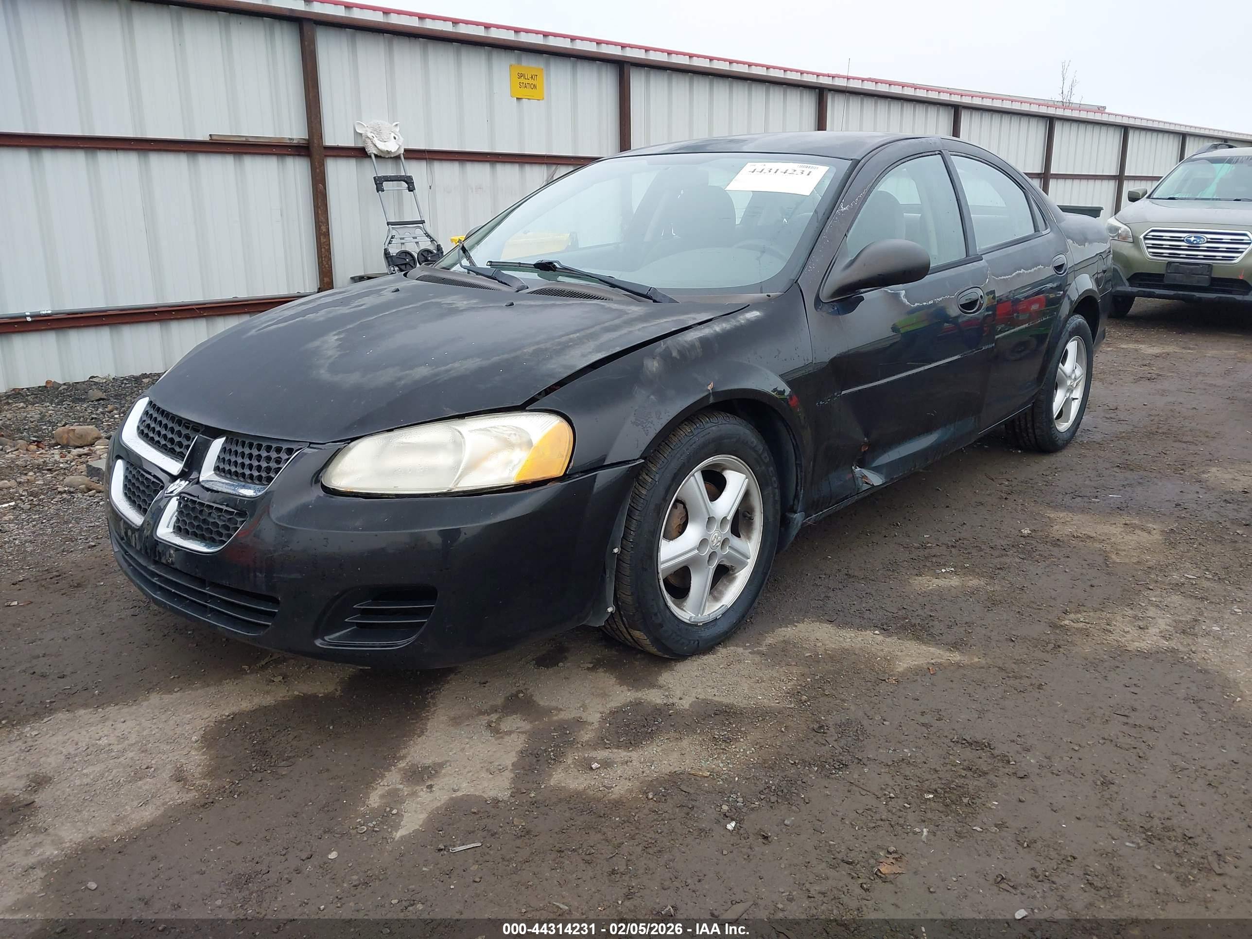 DODGE STRATUS image 2