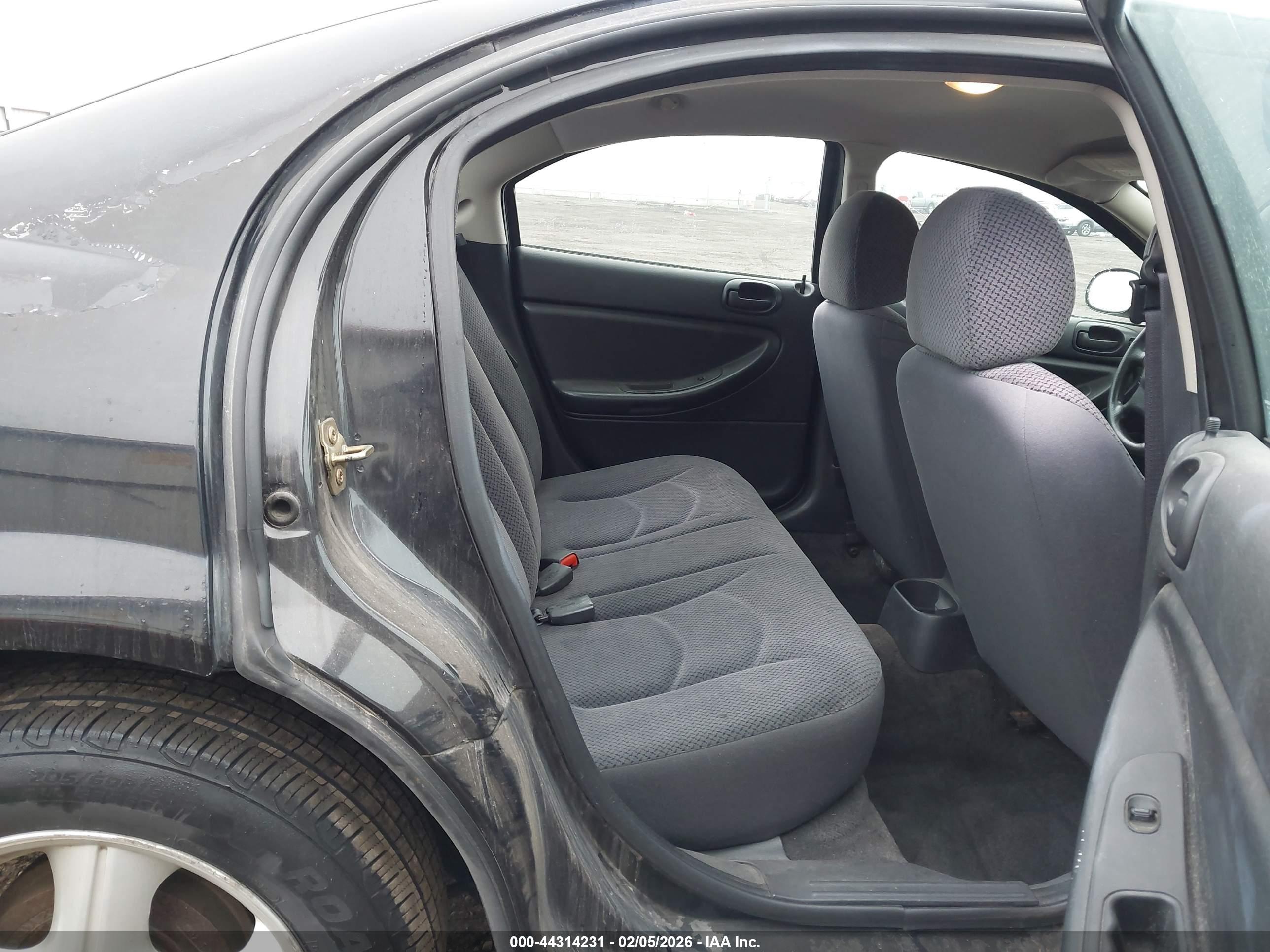 DODGE STRATUS image 8