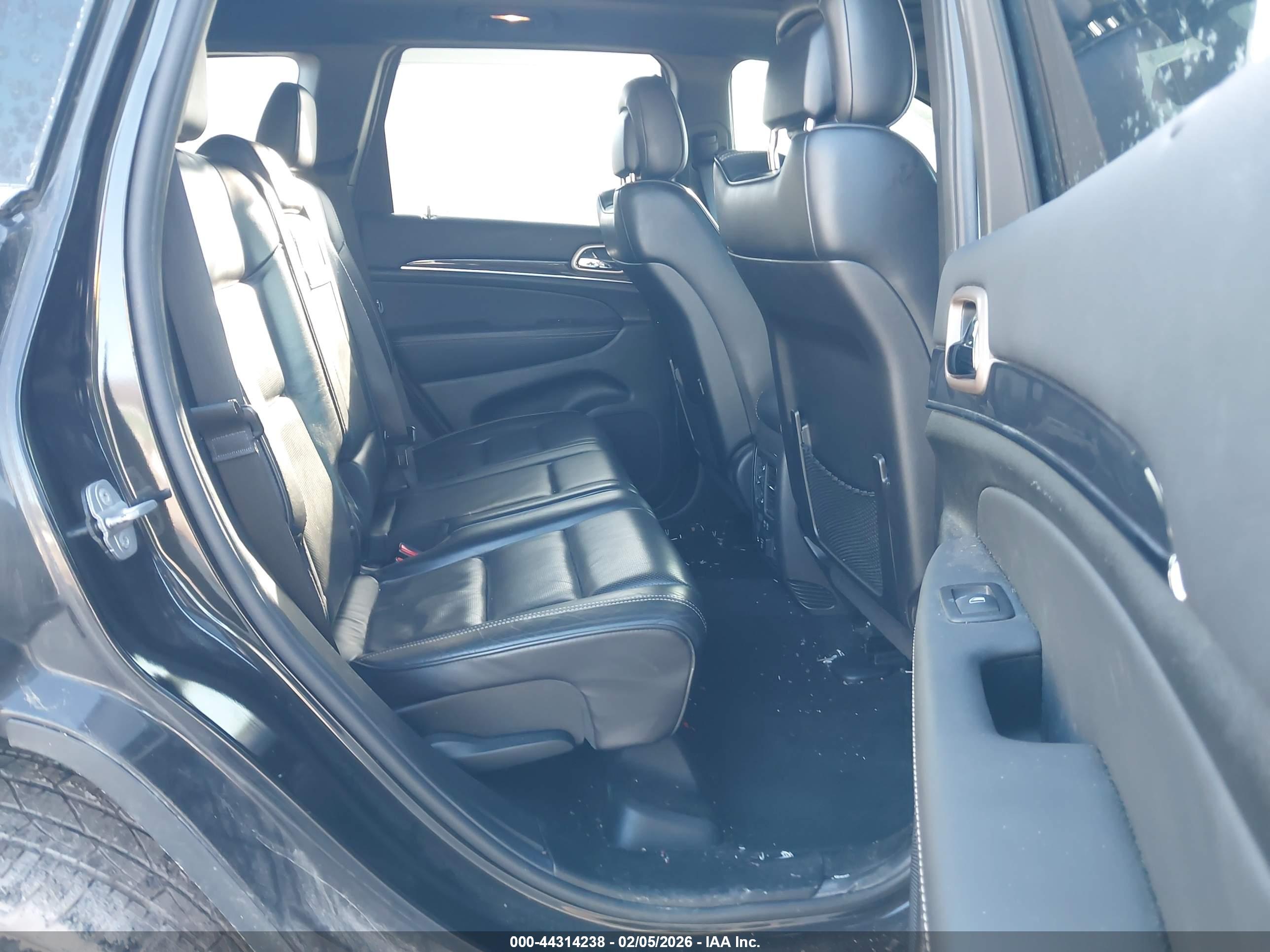 JEEP GRAND image 8
