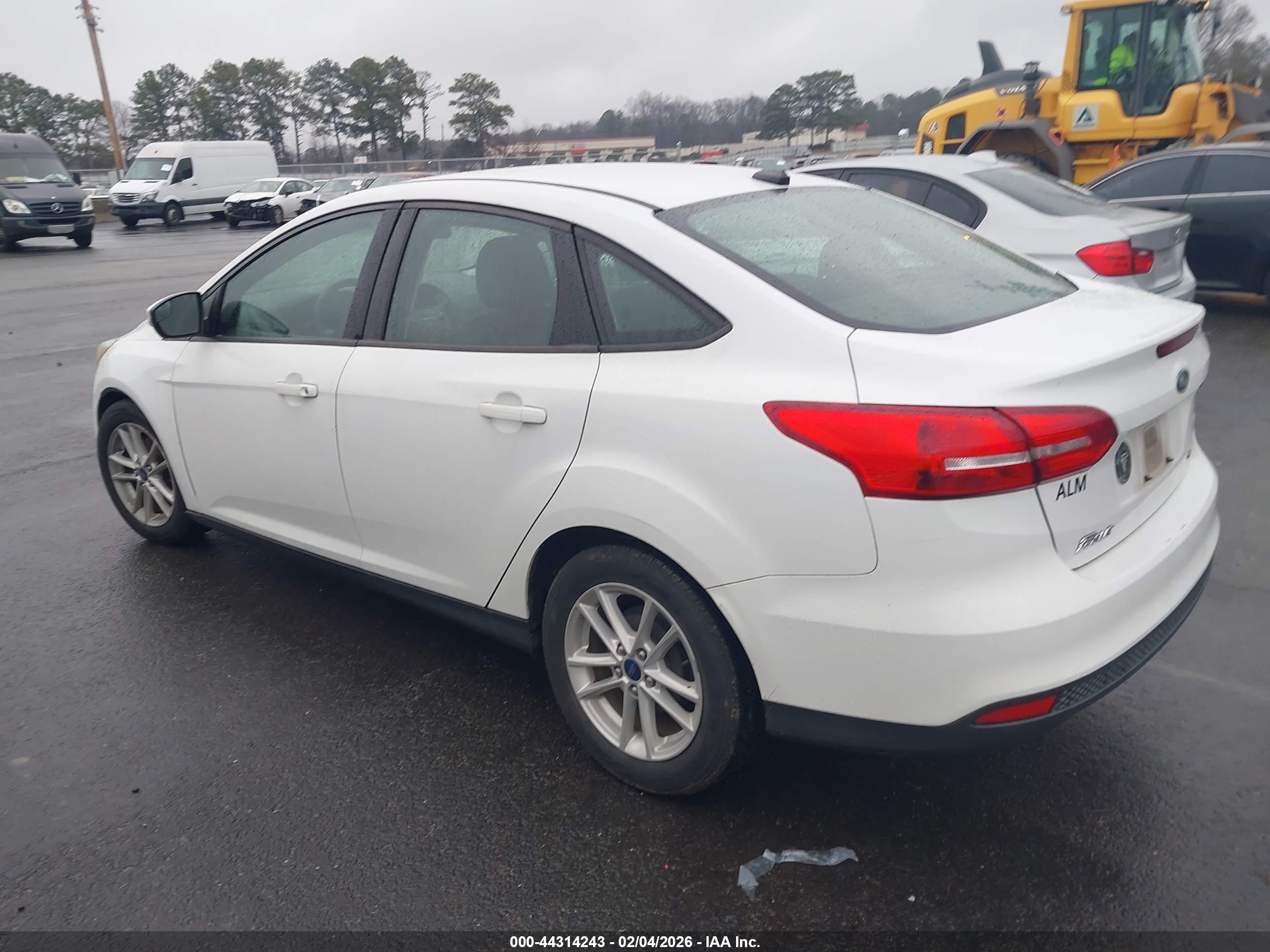 FORD FOCUS image 3