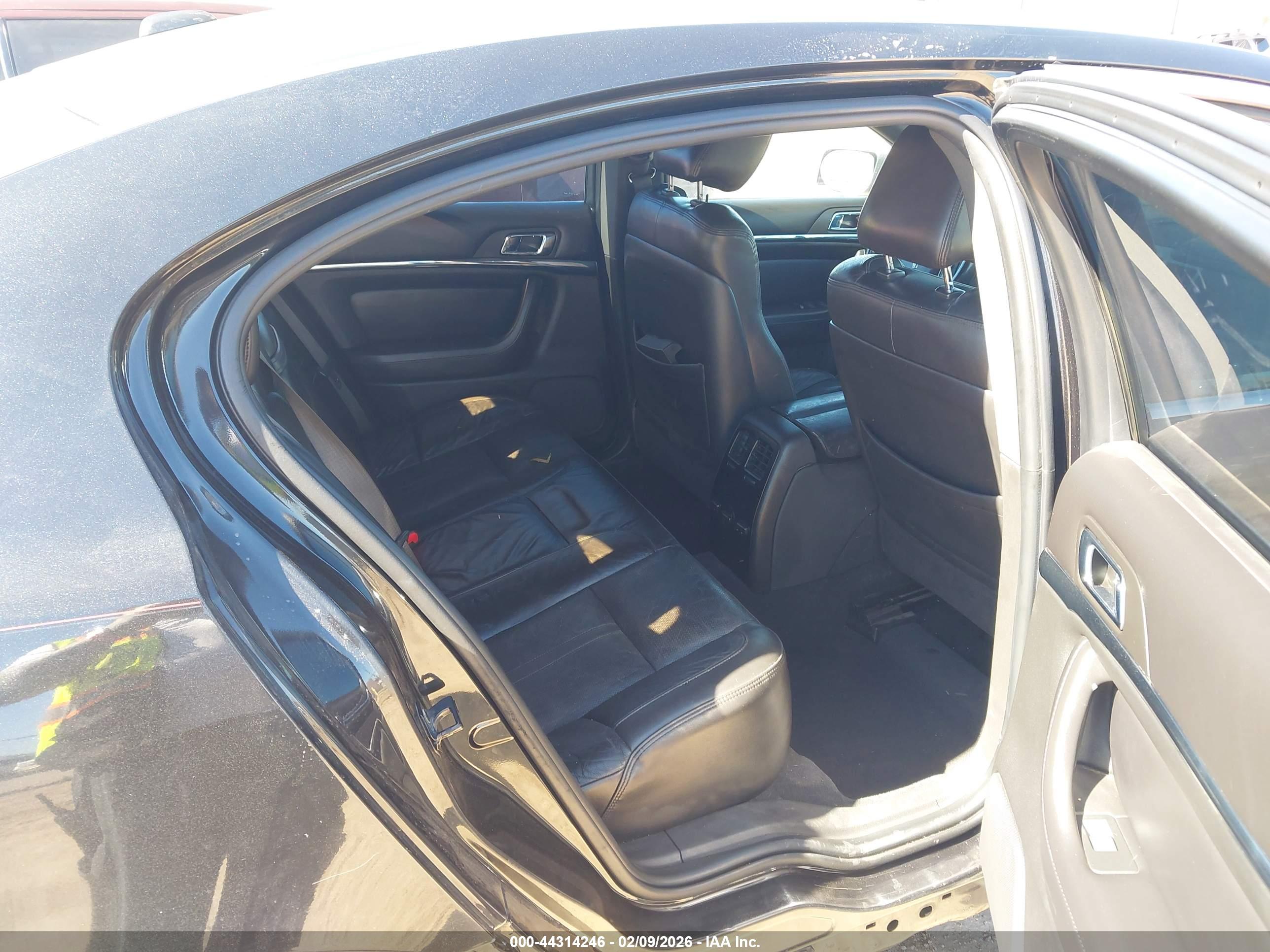 LINCOLN MKS image 8
