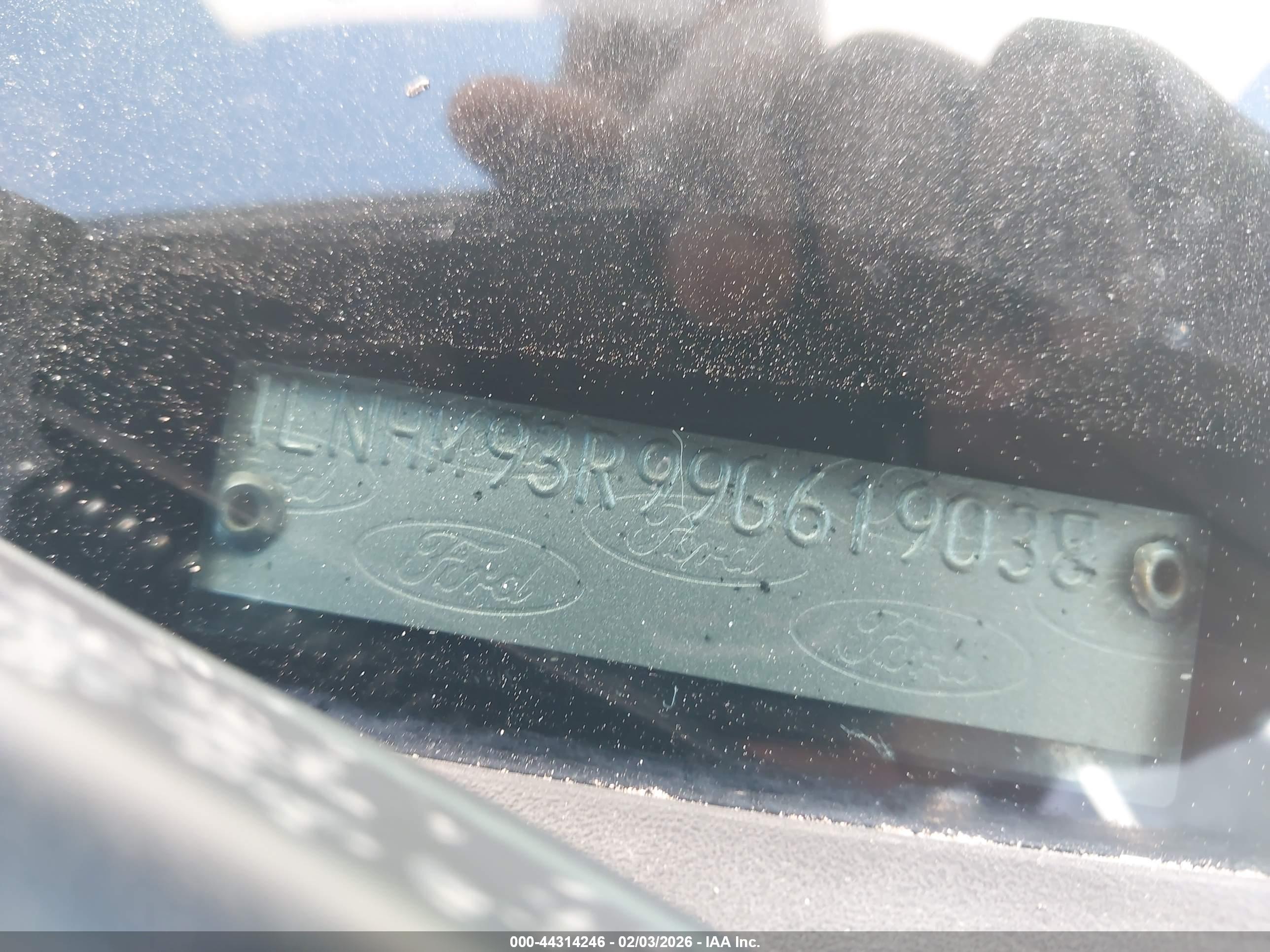 LINCOLN MKS image 9