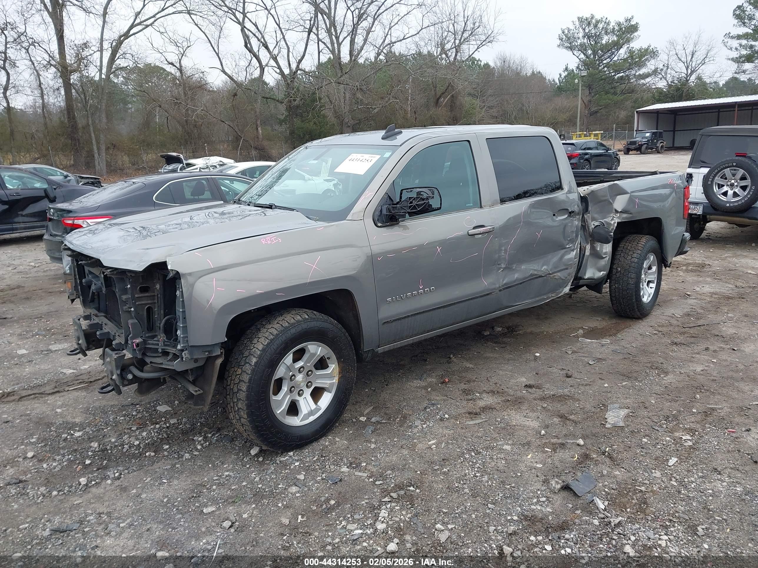 CHEVROLET SILVERADO image 2