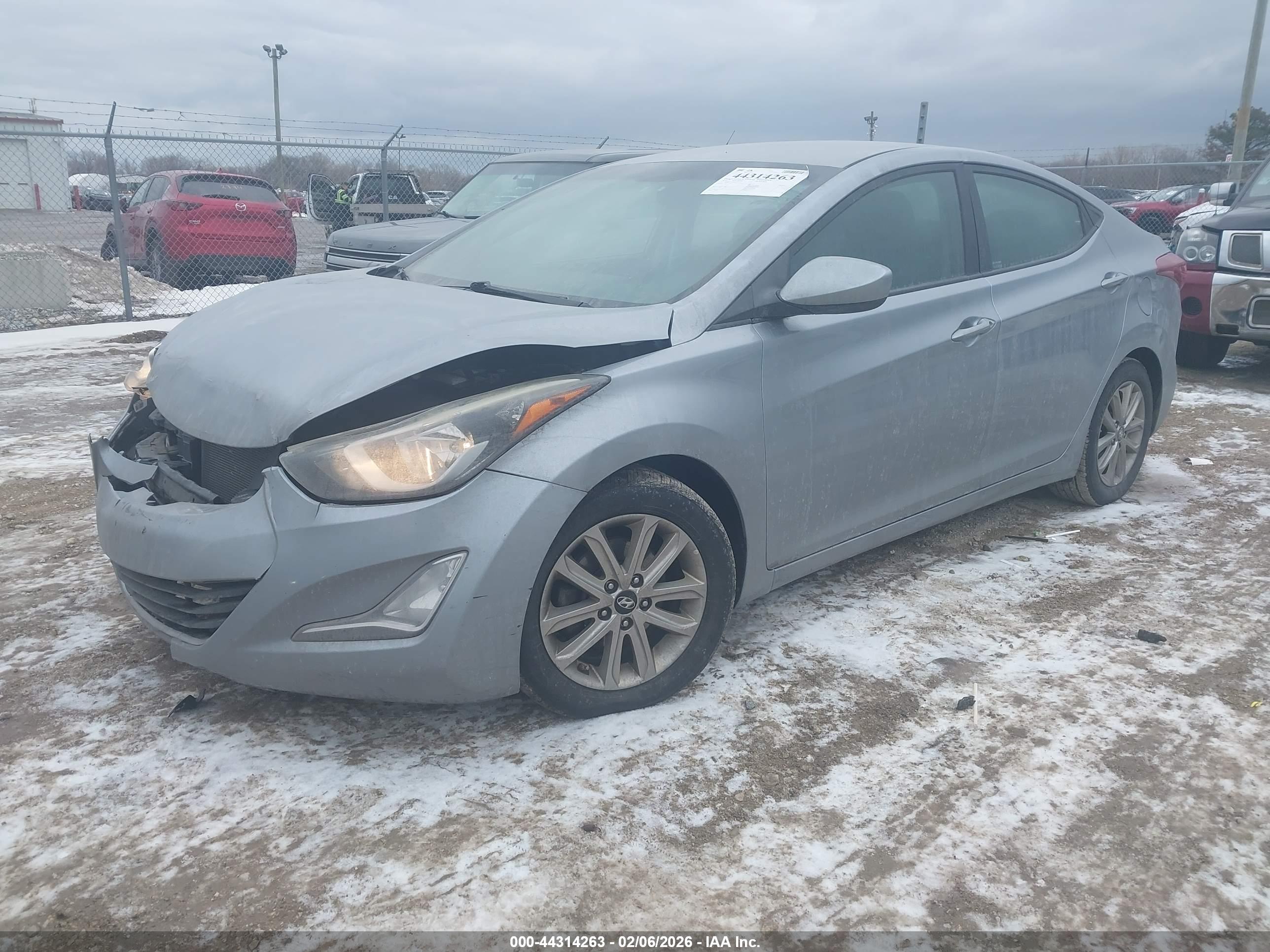 HYUNDAI ELANTRA image 2