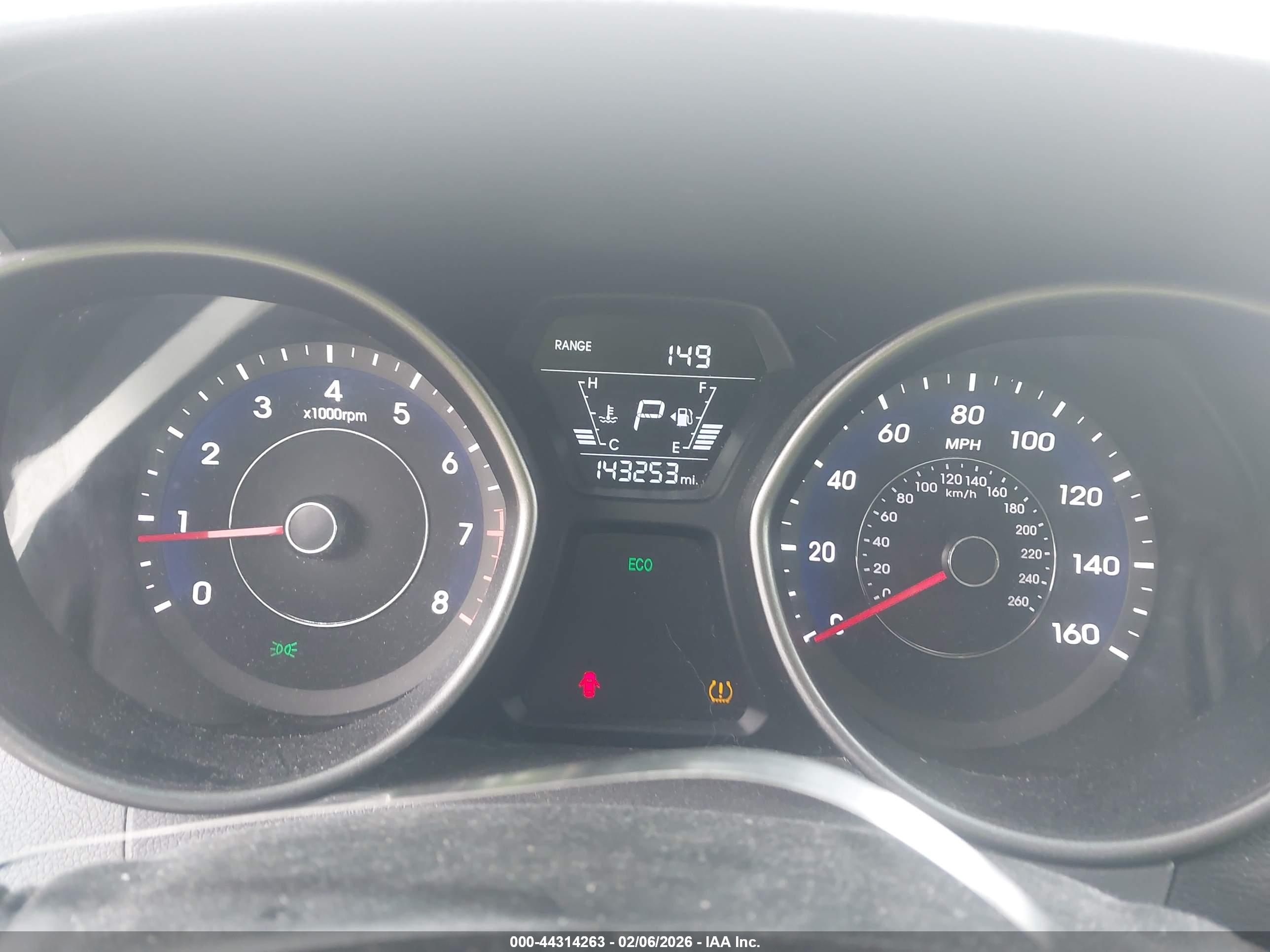 HYUNDAI ELANTRA image 7