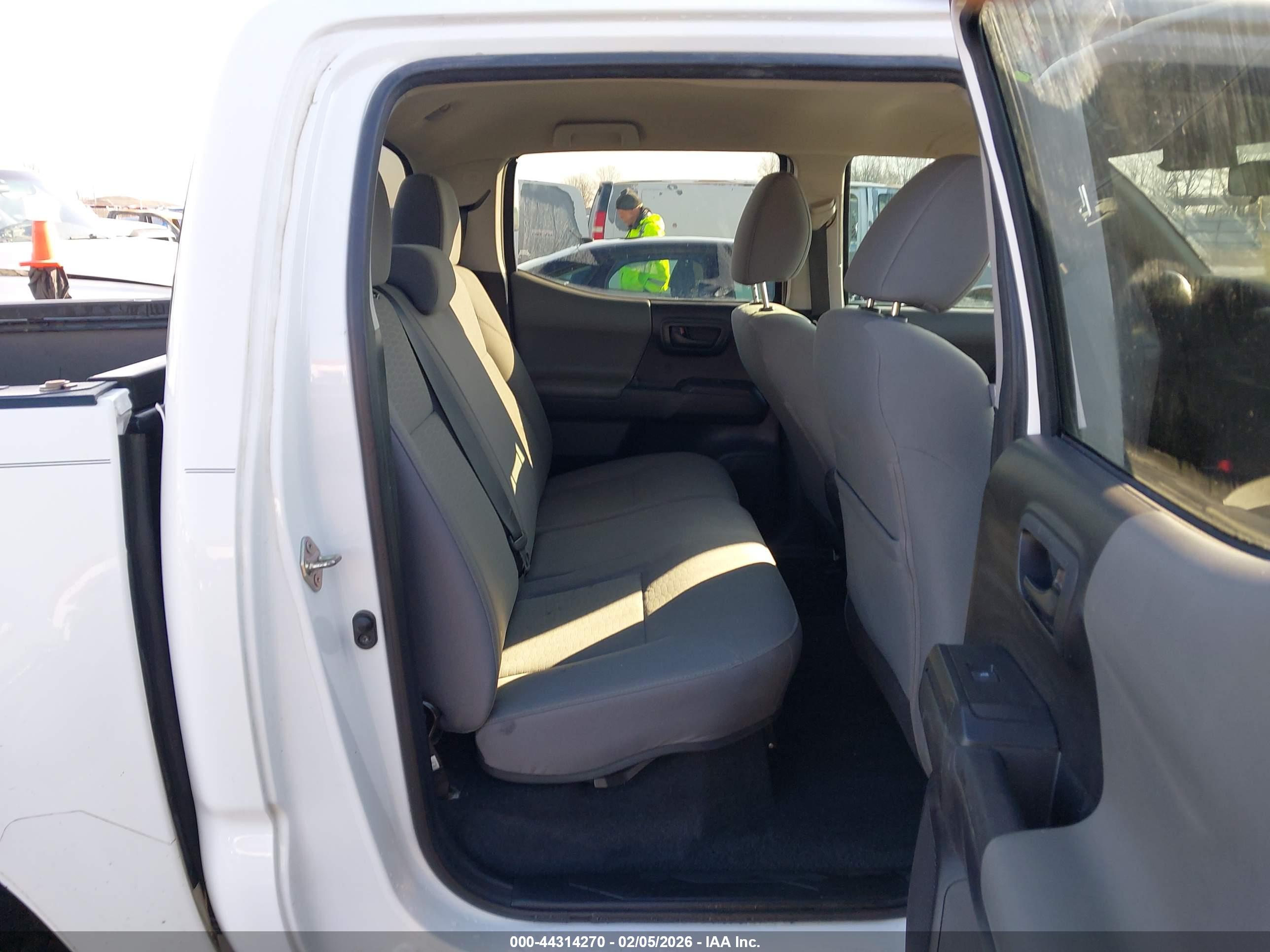 TOYOTA TACOMA image 8