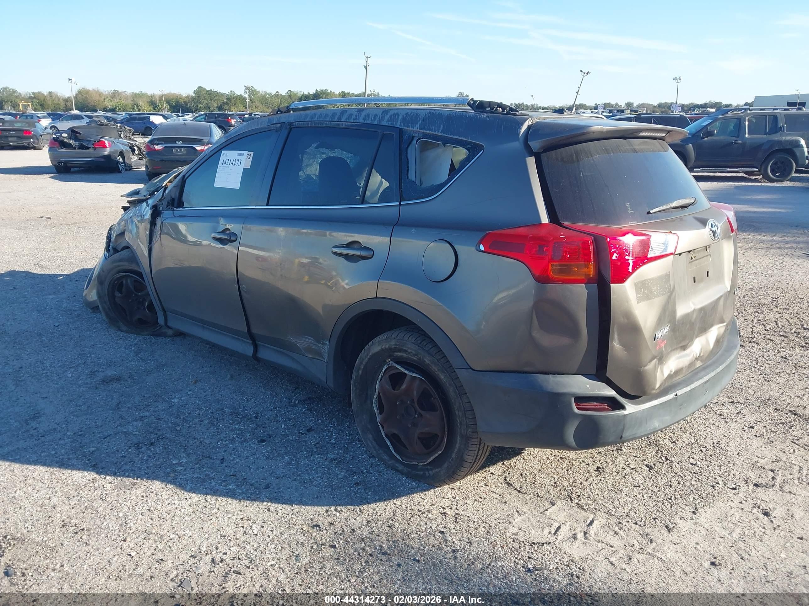 TOYOTA RAV4 image 3