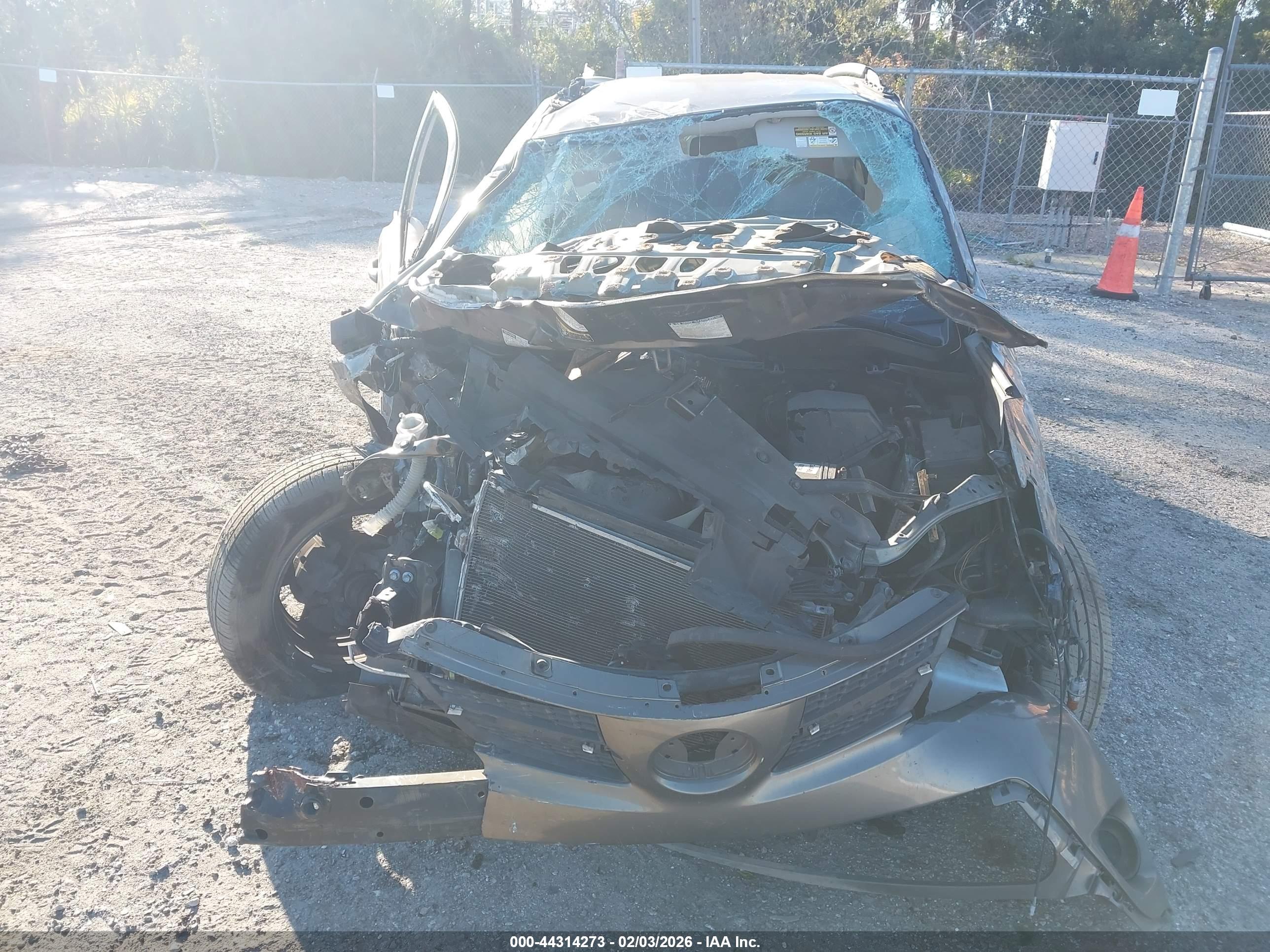 TOYOTA RAV4 image 6