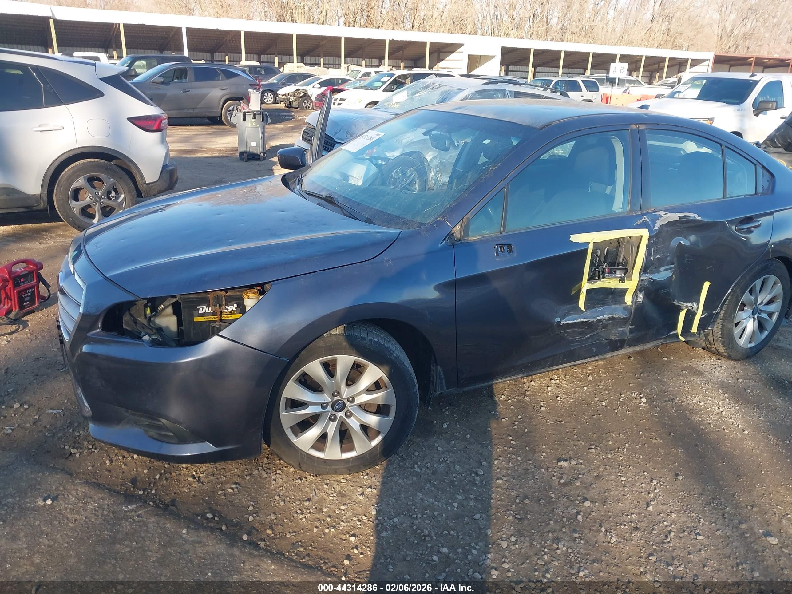 SUBARU LEGACY image 6