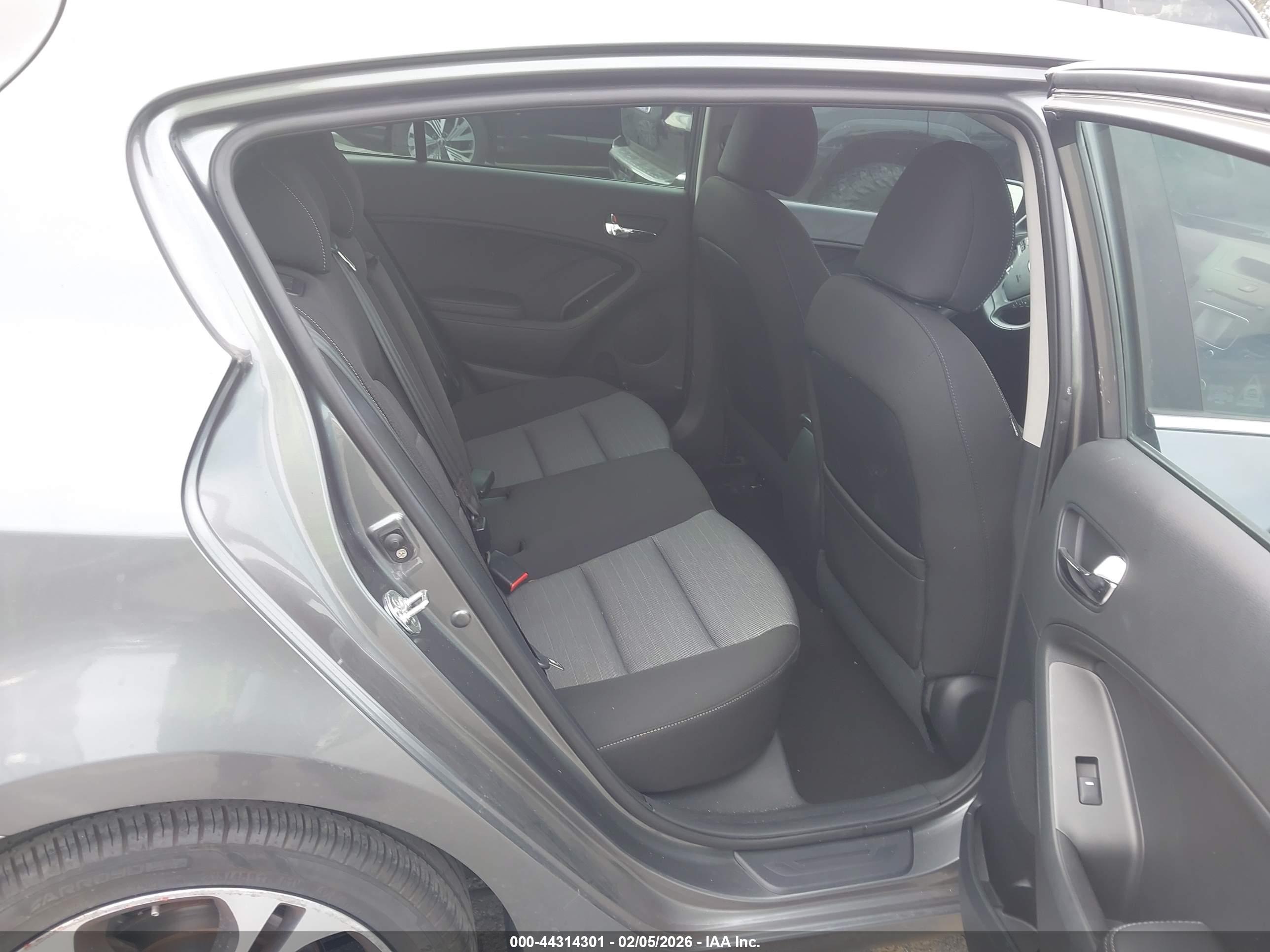KIA FORTE image 8