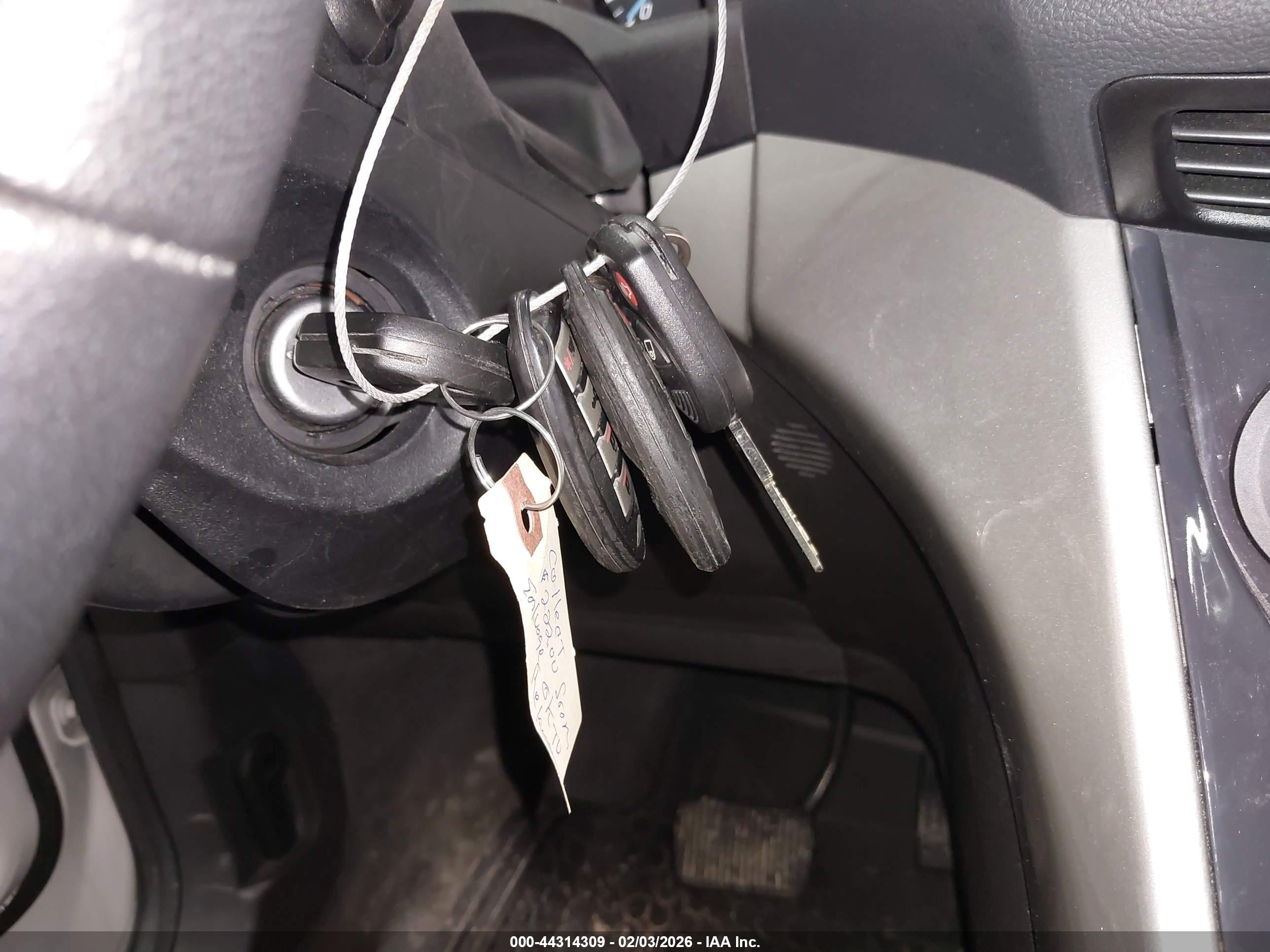 FORD ESCAPE image 11